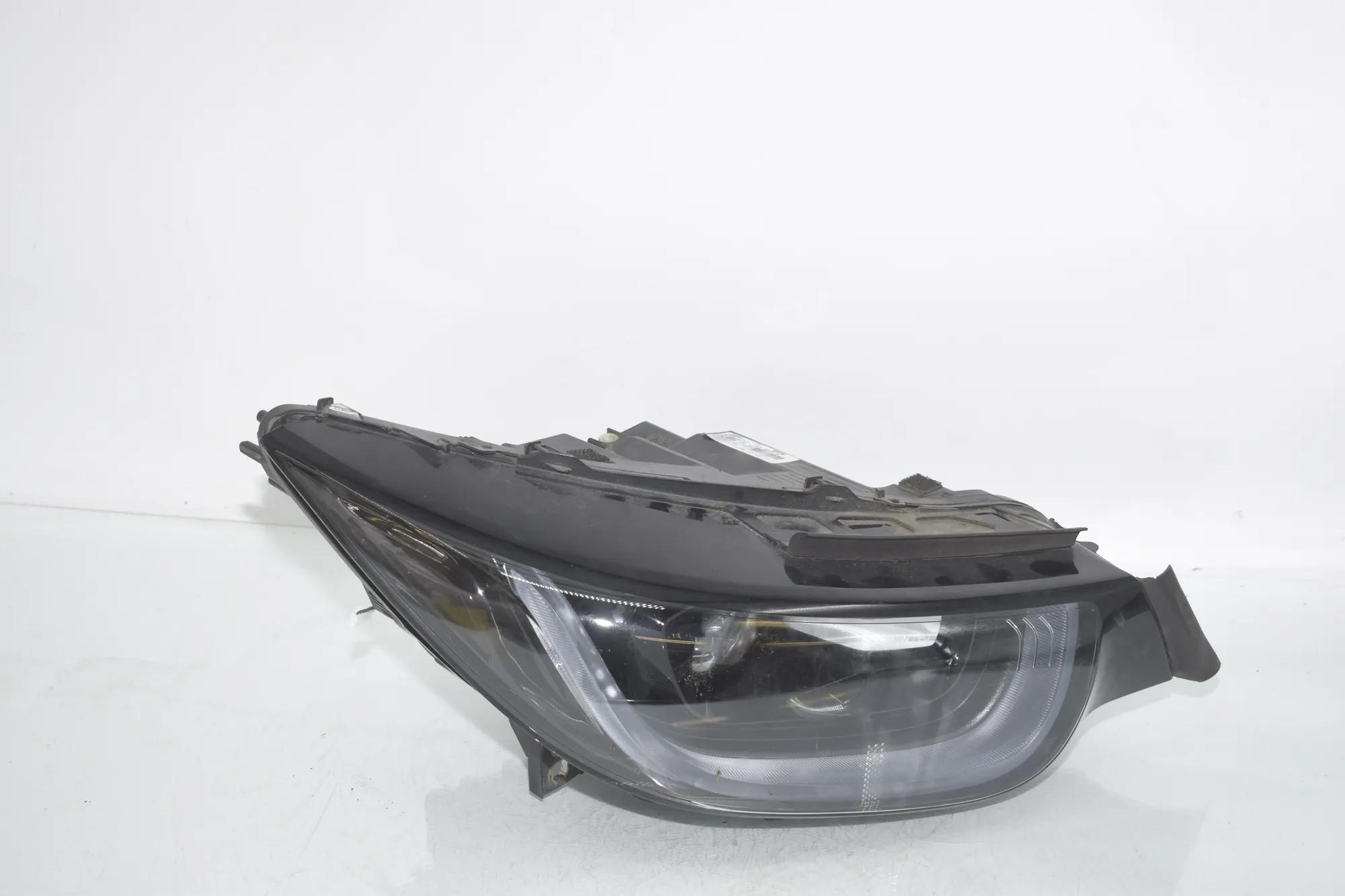Front Right Headlight – OEM 9853416 · BMW i3 (I01) BMW i3 (I01) Electric 2020