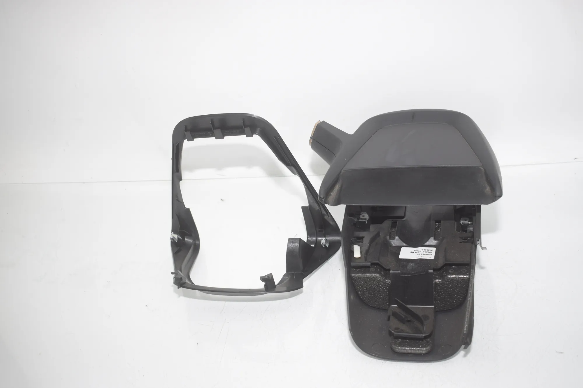 Steering Mechanism Trim – OEM 9285065 · BMW i3 (I01) BMW i3 (I01) Electric 2020 – 5