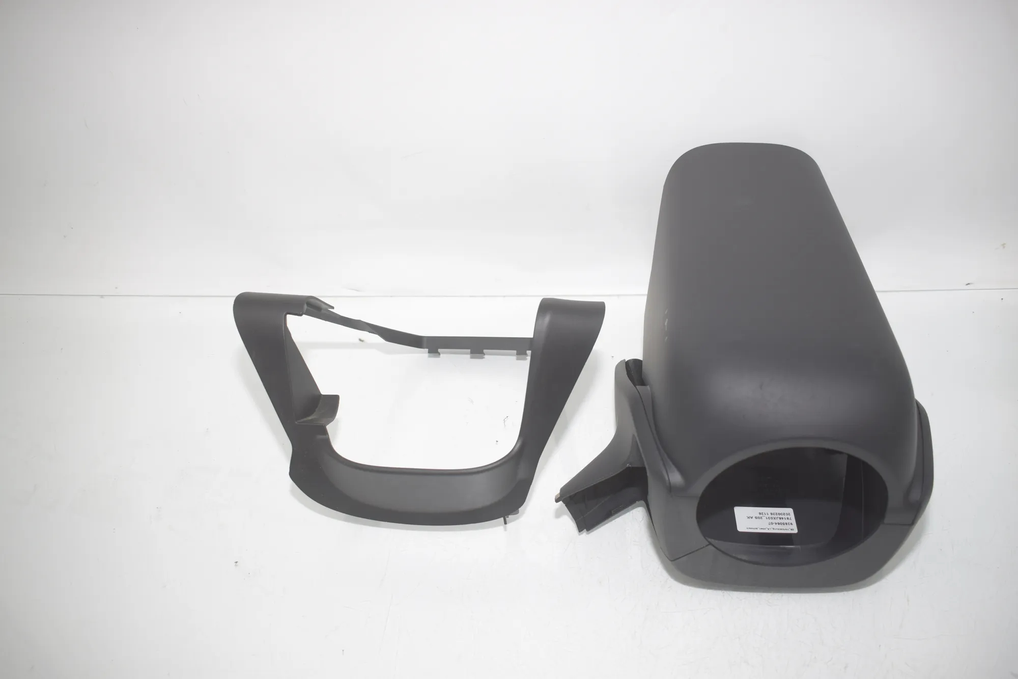Steering Mechanism Trim – OEM 9285065 · BMW i3 (I01) BMW i3 (I01) Electric 2020 – 2