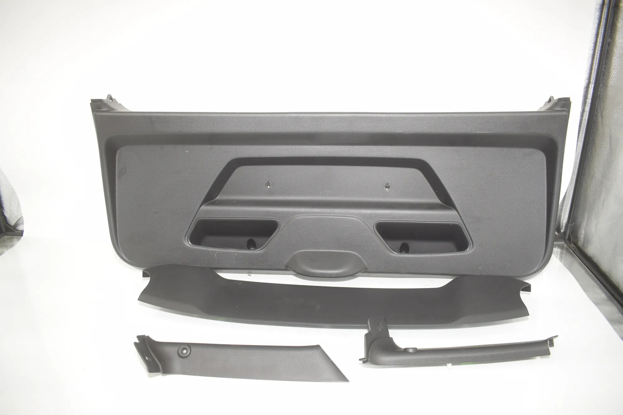 Tailgate Bootlid Cover Trim – OEM 7305089 · BMW i3 (I01) BMW i3 (I01) Electric 2020 – 2