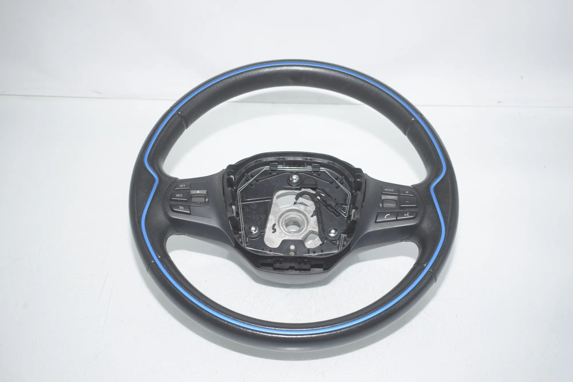 Steering Wheel – OEM 6870159 · BMW i3 (I01) BMW i3 (I01) Electric 2020