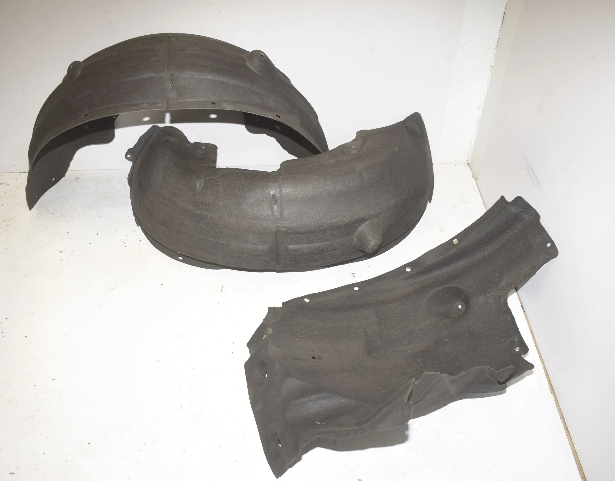Rear Left Arch Liner – OEM 7213649 · BMW X3 (F25) BMW X3 (F25) xDrive 30 d 2012 – 2
