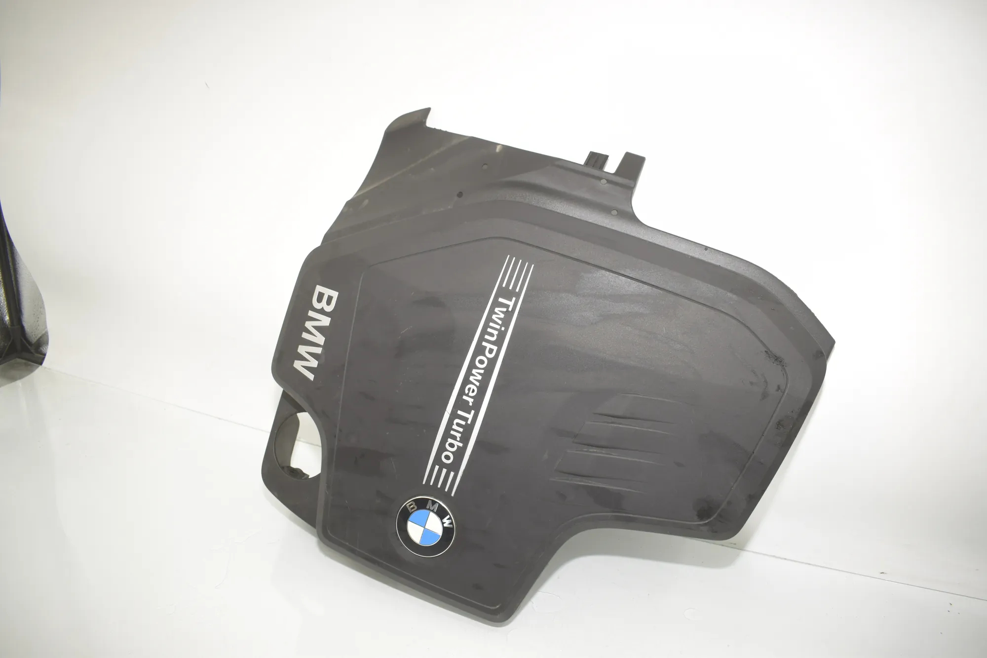 Engine Cover – OEM 7636791 · BMW 3 (F30, F80) BMW 3 (F30, F80) 320 i 2012 – 2