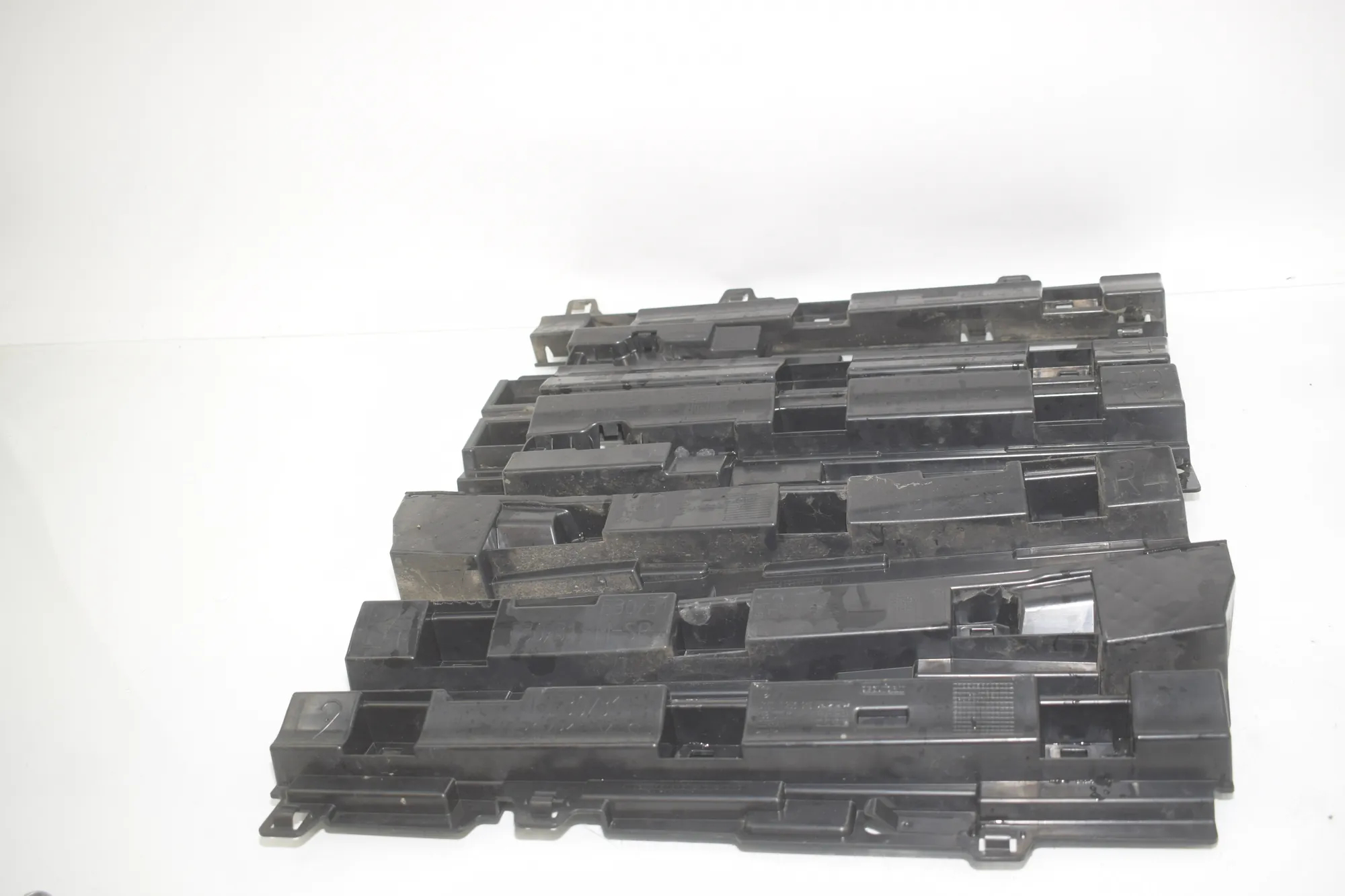 Sideskirt Bracket – OEM 7256915 · BMW 3 (F30, F80) BMW 3 (F30, F80) 320 i 2012