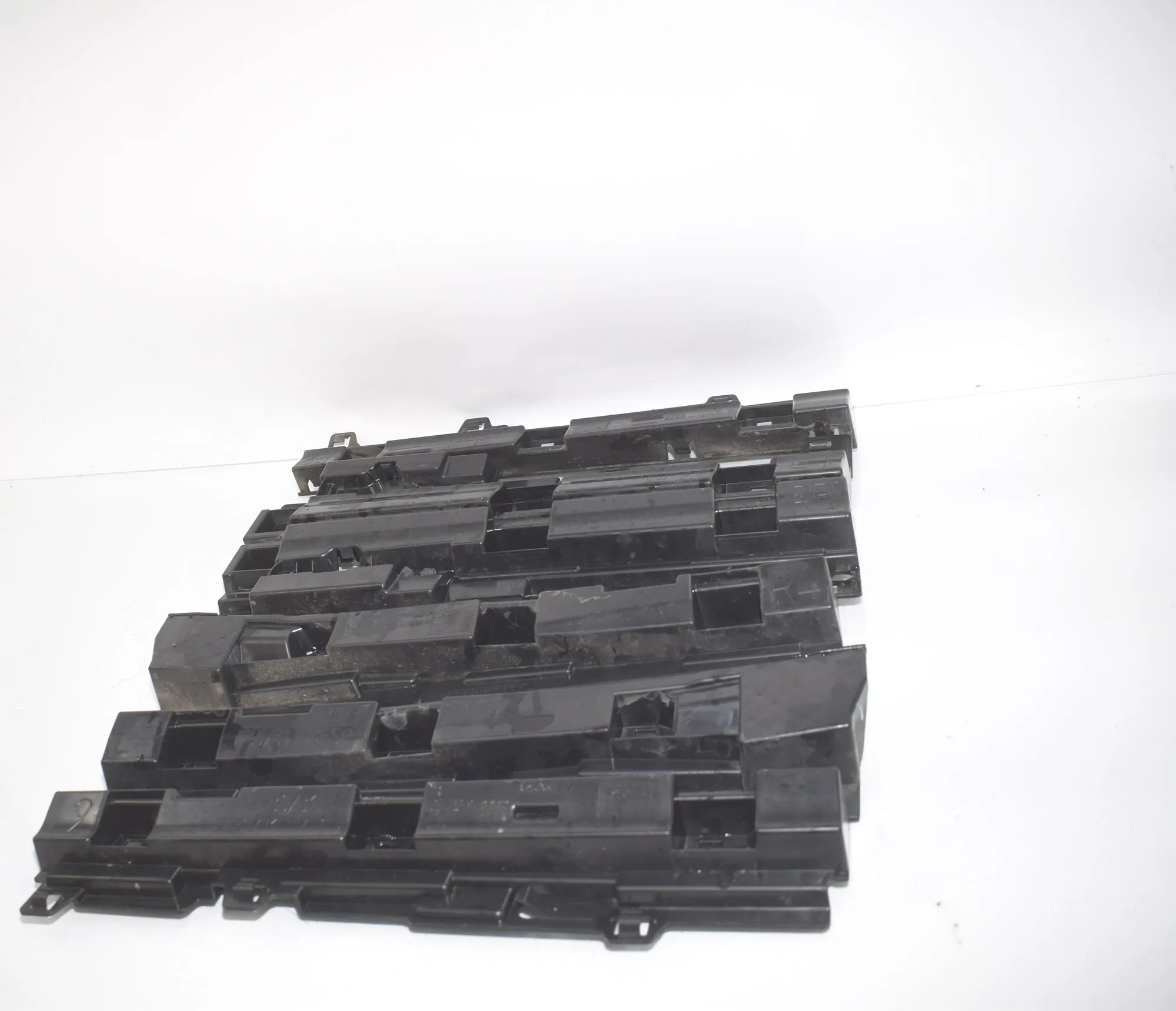Sideskirt Bracket – OEM 7256915 · BMW 3 (F30, F80) BMW 3 (F30, F80) 320 i 2012 – 2