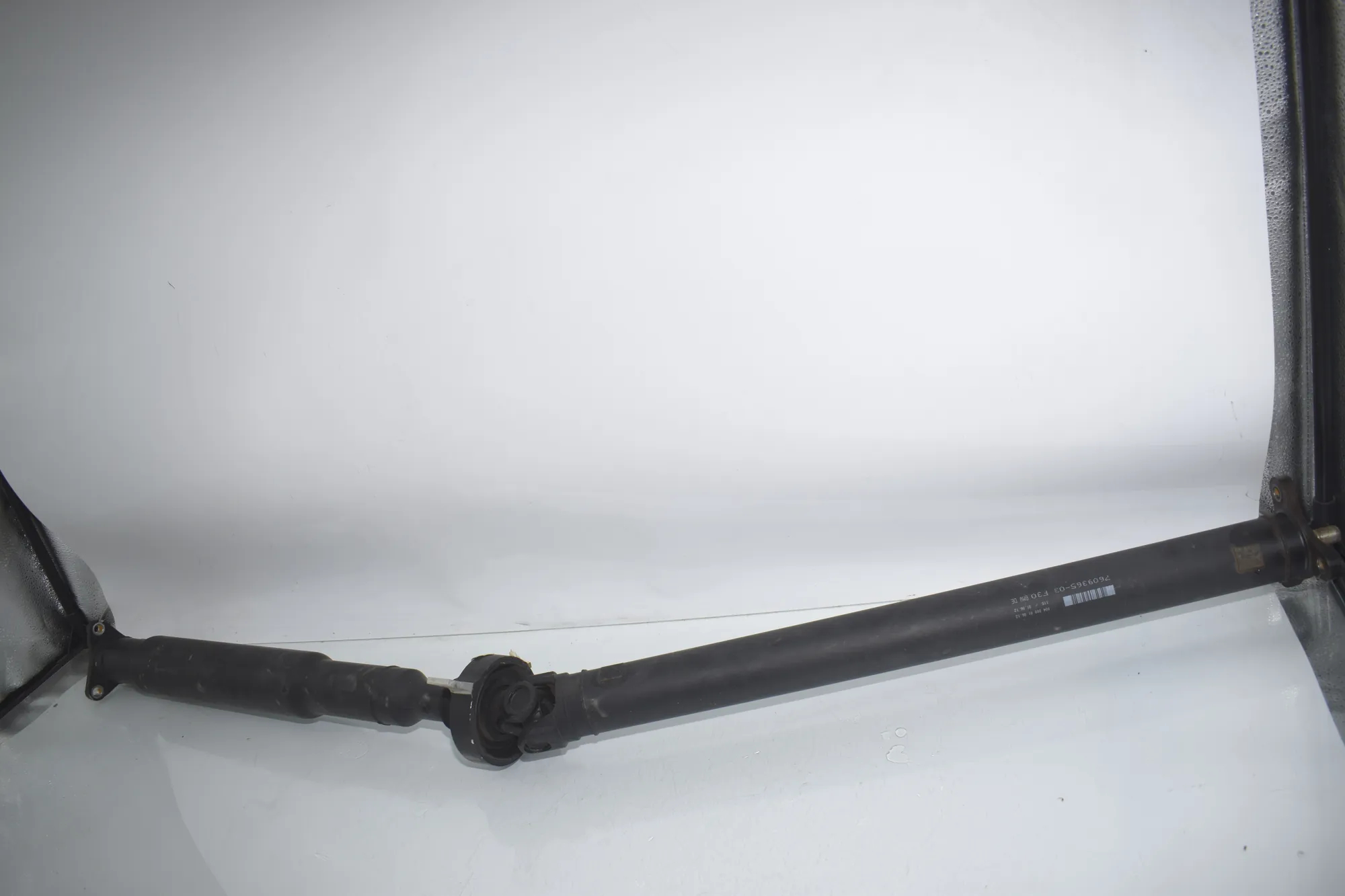 Propshaft Cardan – OEM 7609365 · BMW 3 (F30, F80) BMW 3 (F30, F80) 320 i 2012