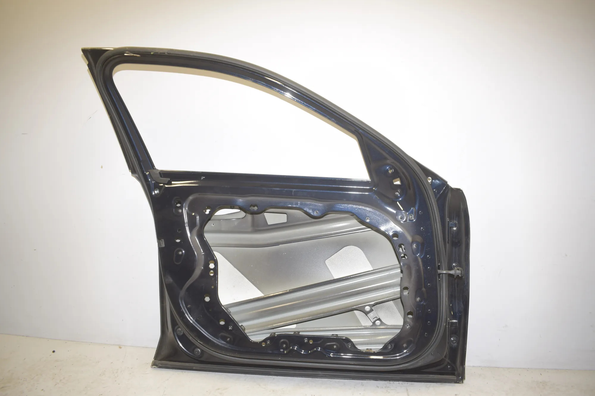 Front Left Door · BMW 5 (G60) BMW 5 (G60) 520 D Mild Hybrid 2023 – 8