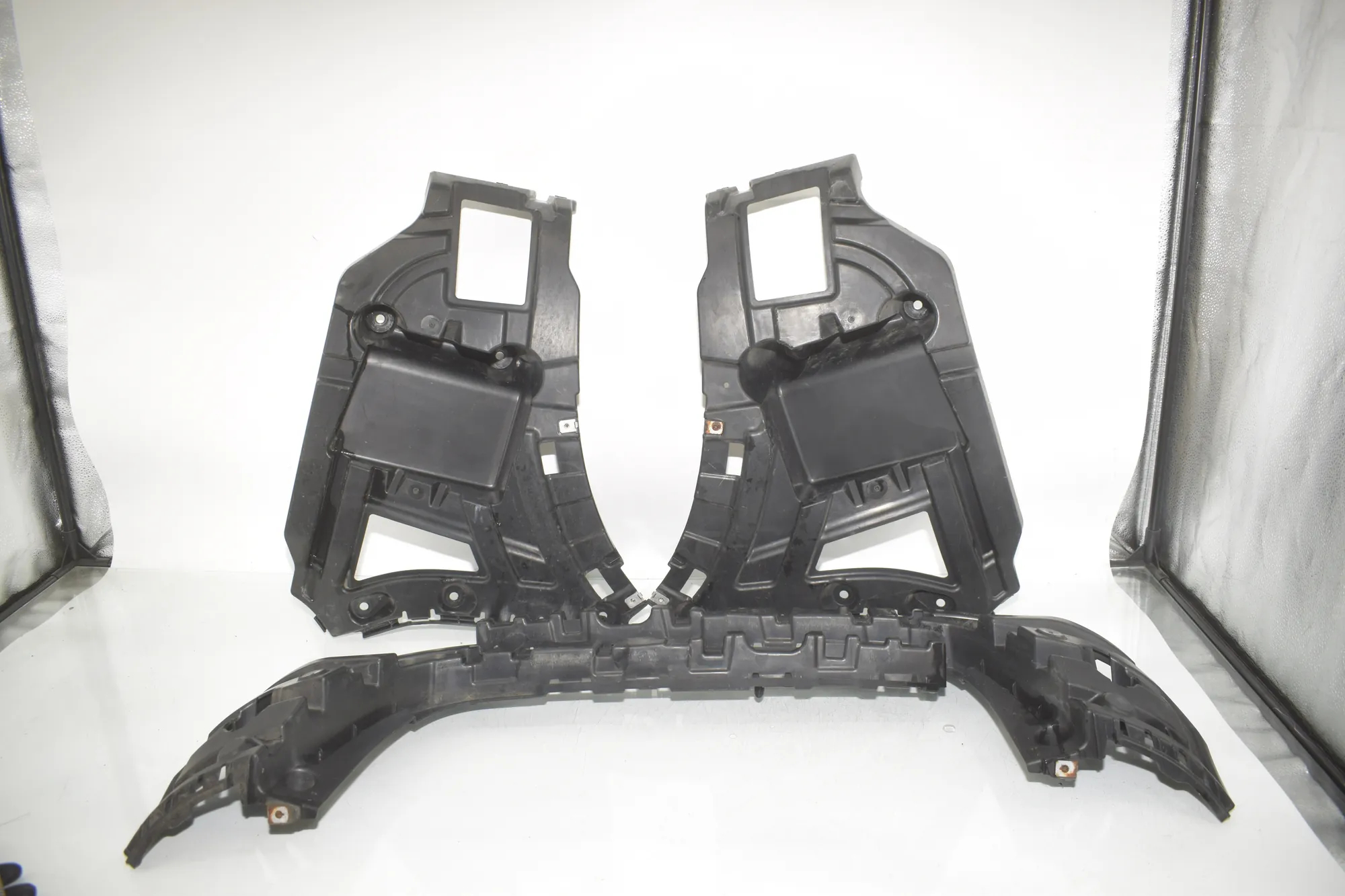 Rear Right Bumper Bracket – OEM 7239884 · BMW X3 (F25) BMW X3 (F25) xDrive 30 d 2012 – 2
