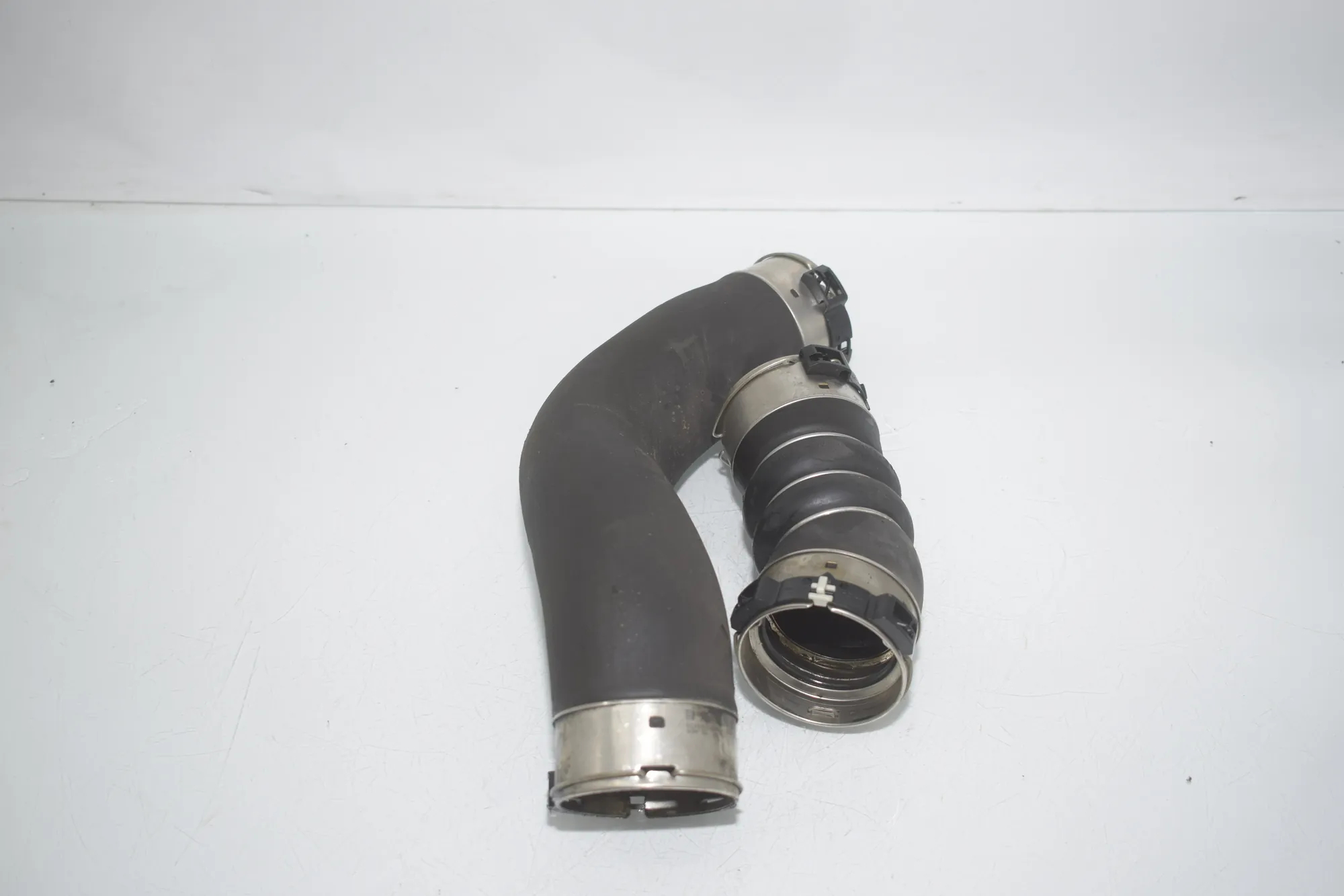 Intercooler Hose Pipe – OEM 8513450 · BMW X3 (F25) BMW X3 (F25) xDrive 30 d 2012