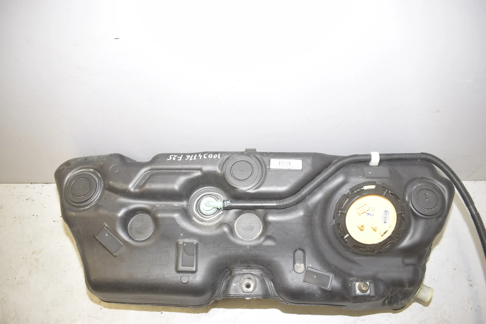 Fuel Tank – OEM 7220745 · BMW X3 (F25) BMW X3 (F25) xDrive 30 d 2012 – 3