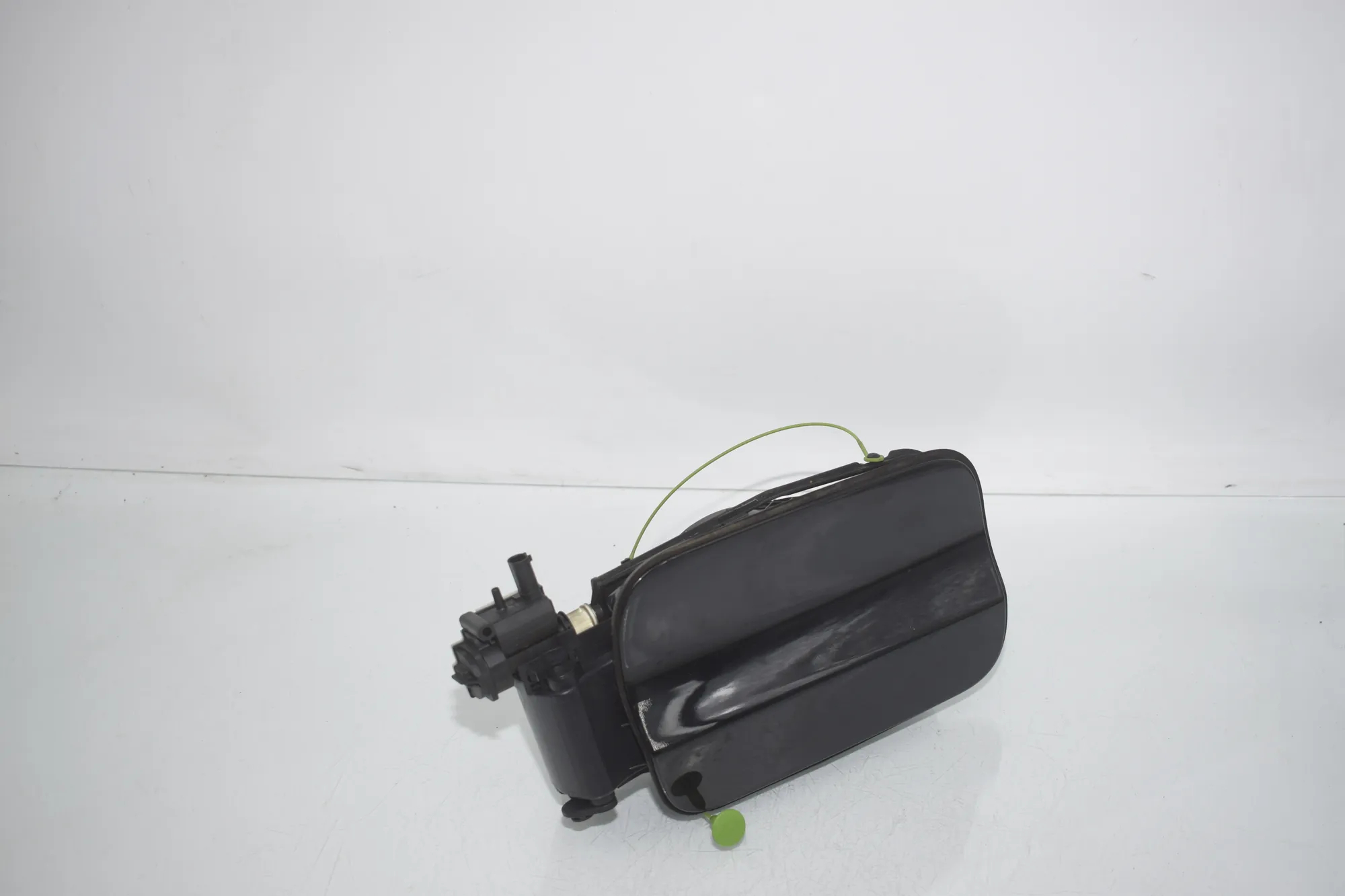 Fuel Tank Flap Cap – OEM 7238086 · BMW X3 (F25) BMW X3 (F25) xDrive 30 d 2012 – 2