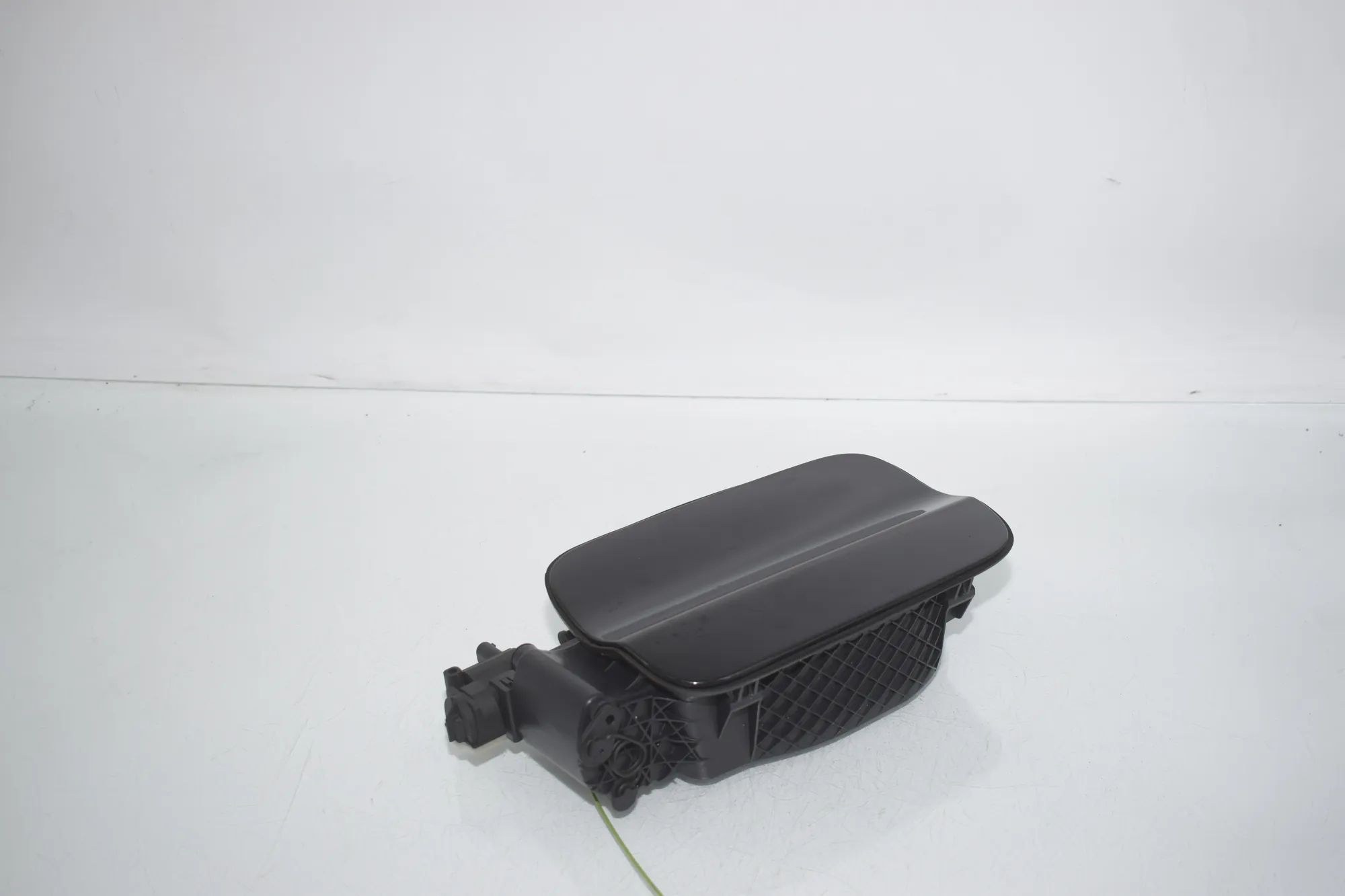 Fuel Tank Flap Cap – OEM 7238086 · BMW X3 (F25) BMW X3 (F25) xDrive 30 d 2012 – 3
