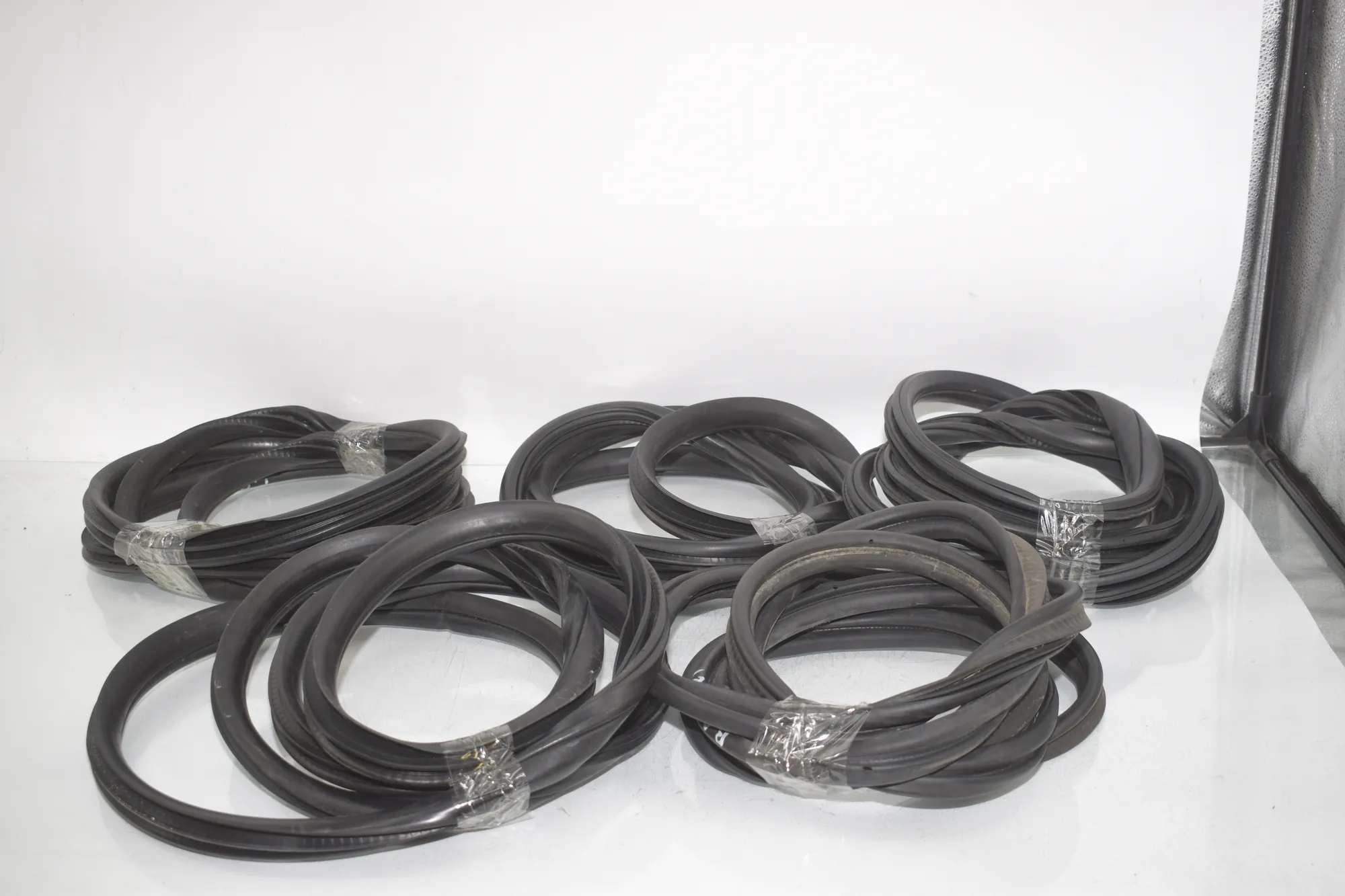 Front Right Door Seal Rubber – OEM 7300242 · BMW X3 (F25) BMW X3 (F25) xDrive 30 d 2012 – 5