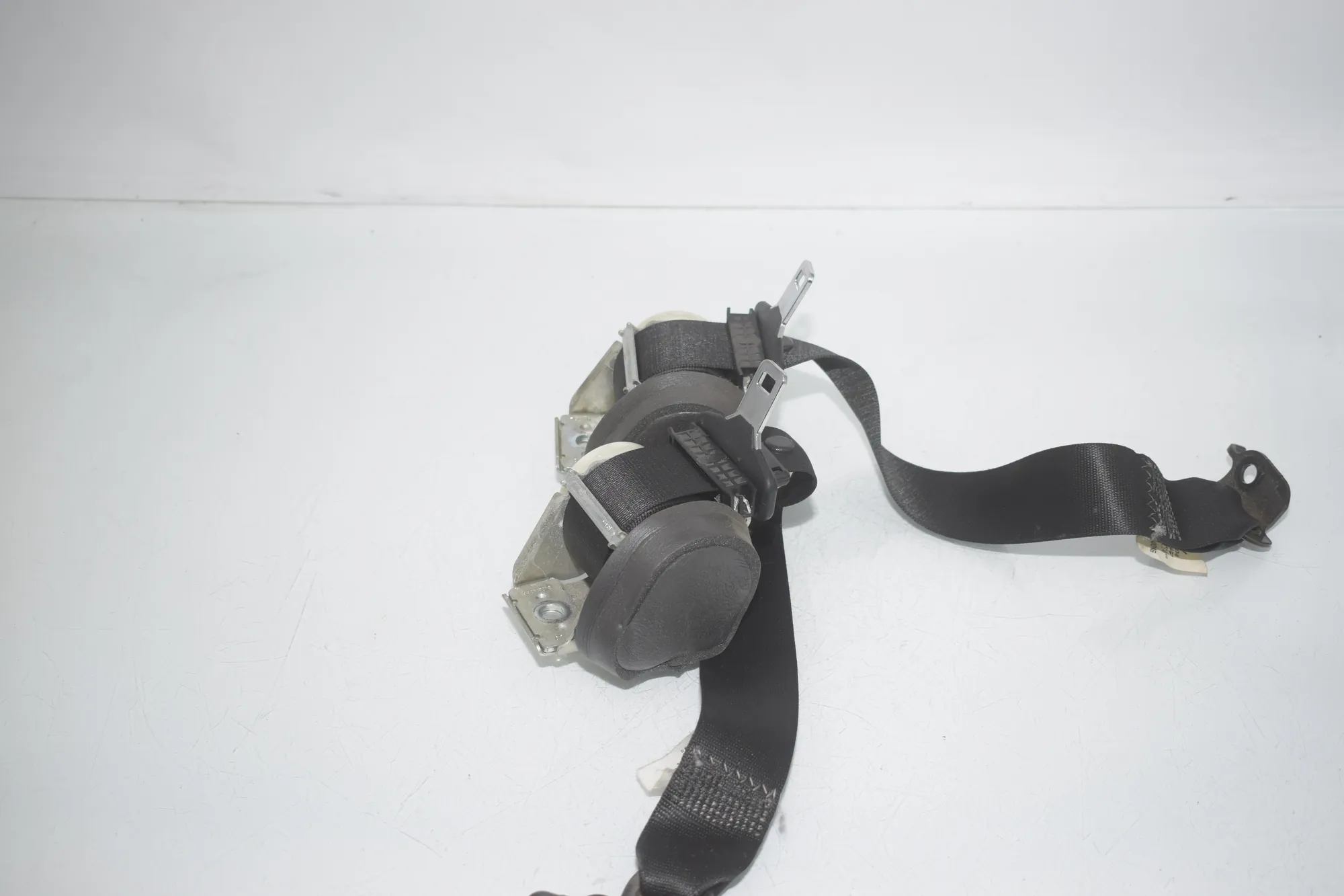 Rear Left Seatbelt – OEM 7258445 · BMW X3 (F25) BMW X3 (F25) xDrive 30 d 2012 – 2