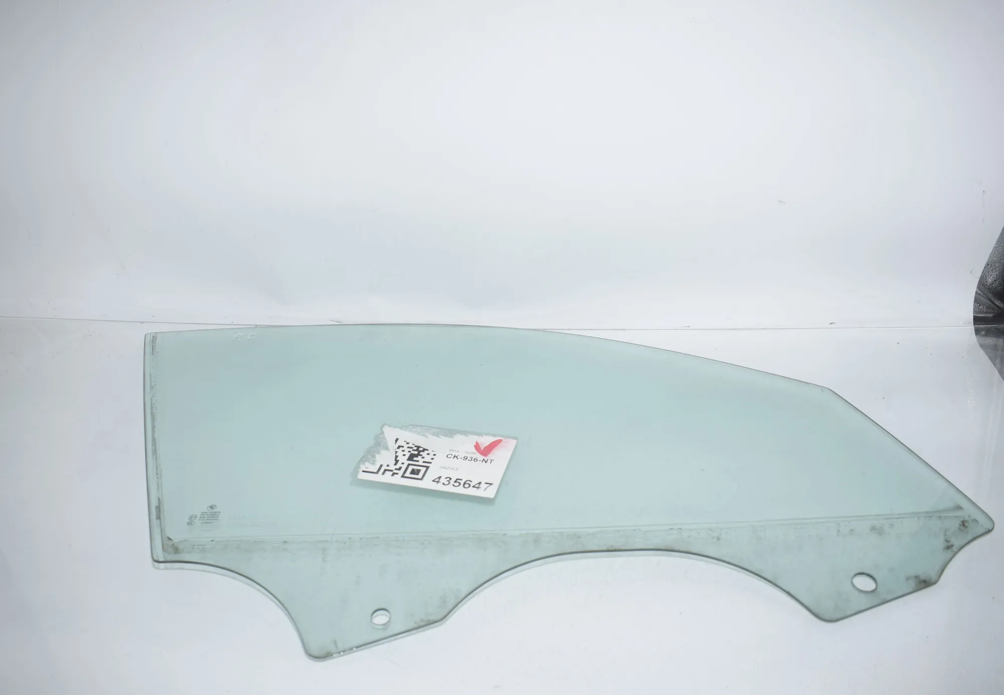 Front Right Door Window – OEM 7205850 · BMW X3 (F25) BMW X3 (F25) xDrive 30 d 2012