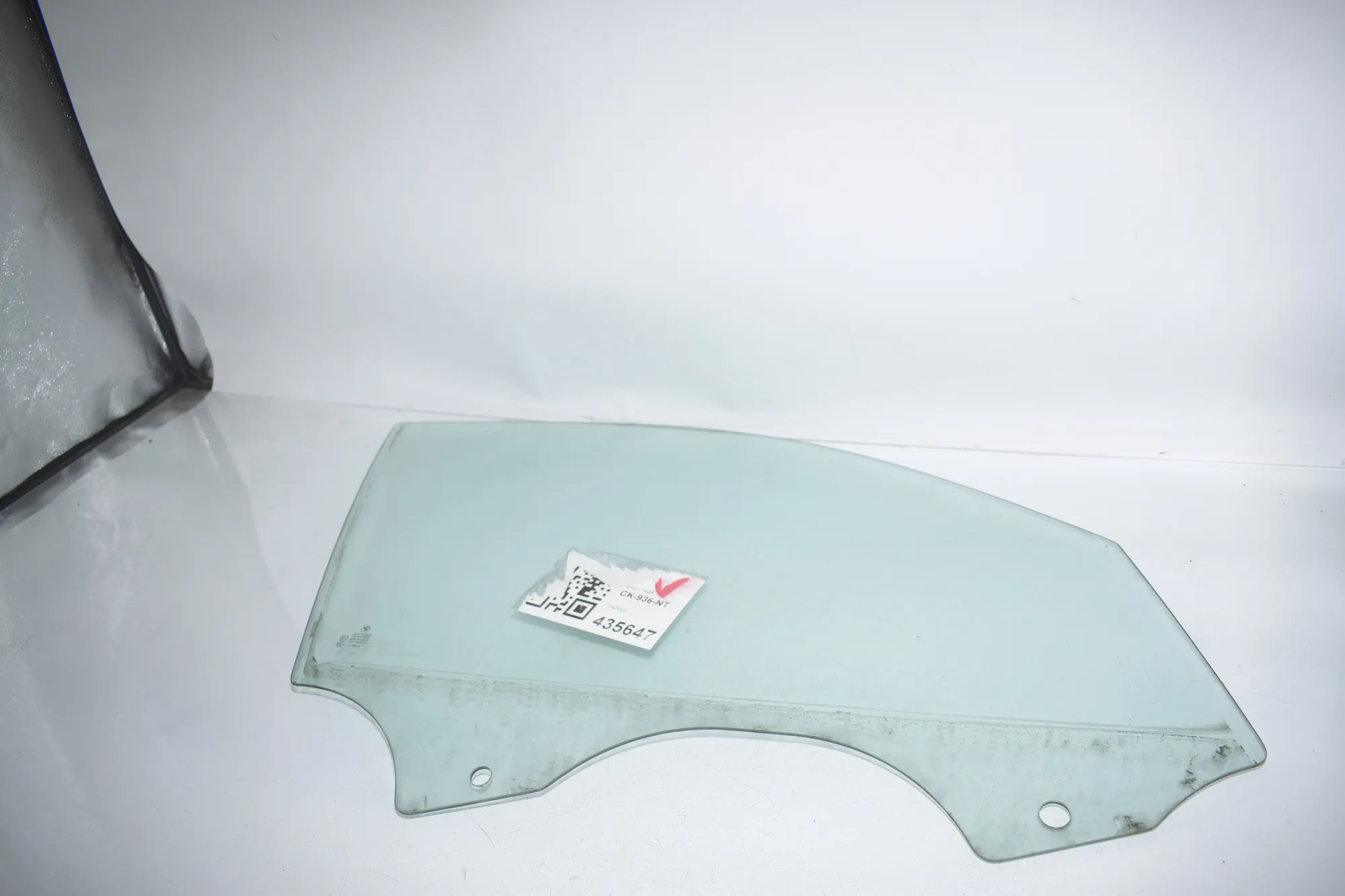 Front Right Door Window – OEM 7205850 · BMW X3 (F25) BMW X3 (F25) xDrive 30 d 2012 – 2