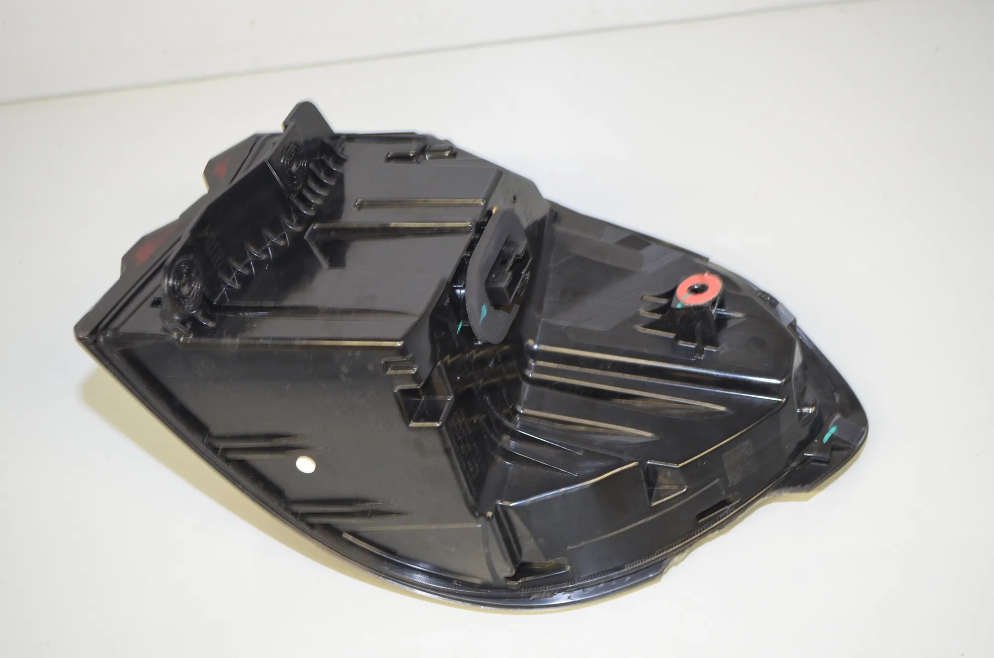 Rear Left Tail Light – OEM 9463047 · BMW iX3 (G08) BMW iX3 (G08) Electric (286 HP) 2022 – 5