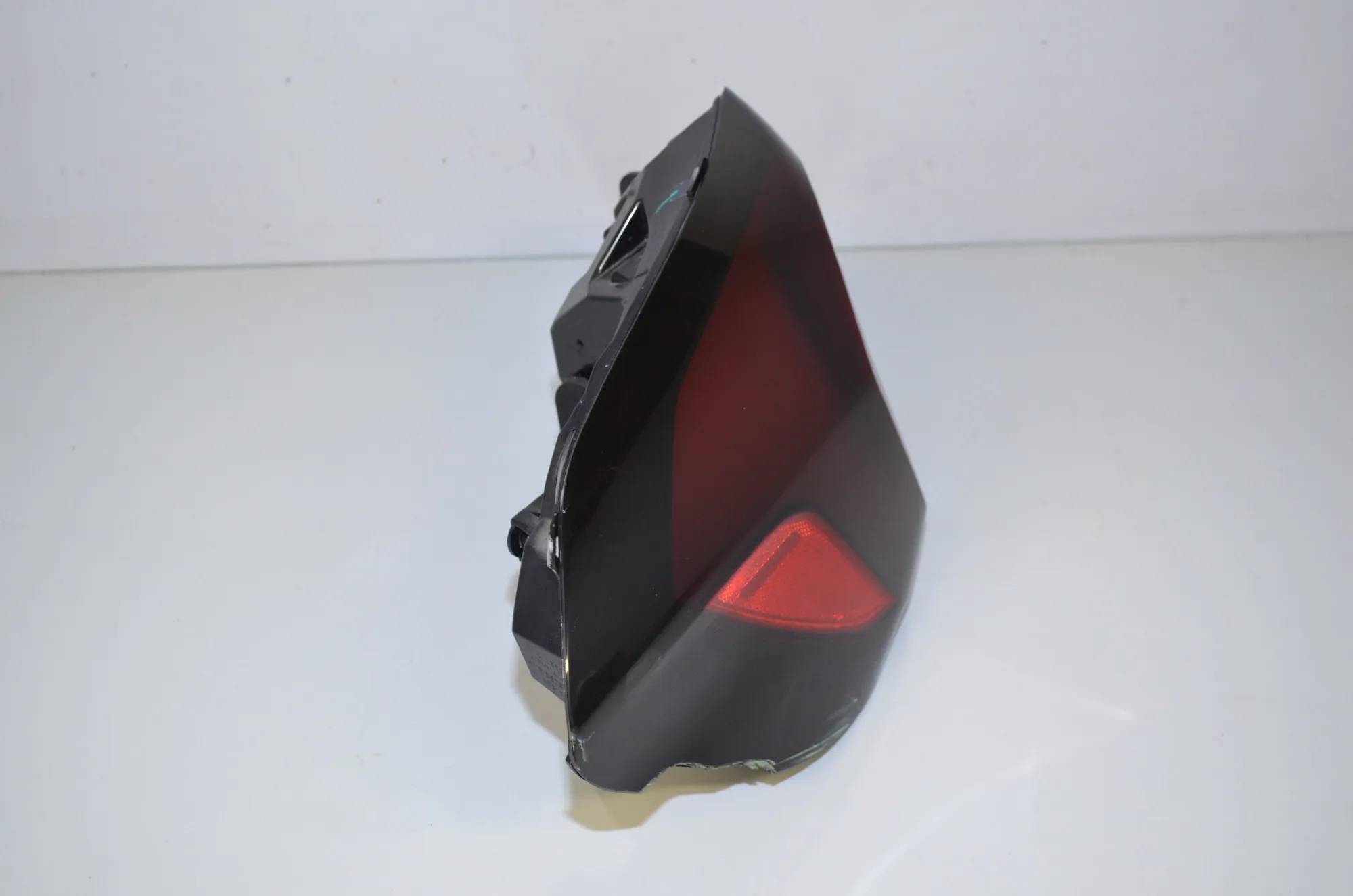 Rear Left Tail Light – OEM 9463047 · BMW iX3 (G08) BMW iX3 (G08) Electric (286 HP) 2022 – 3