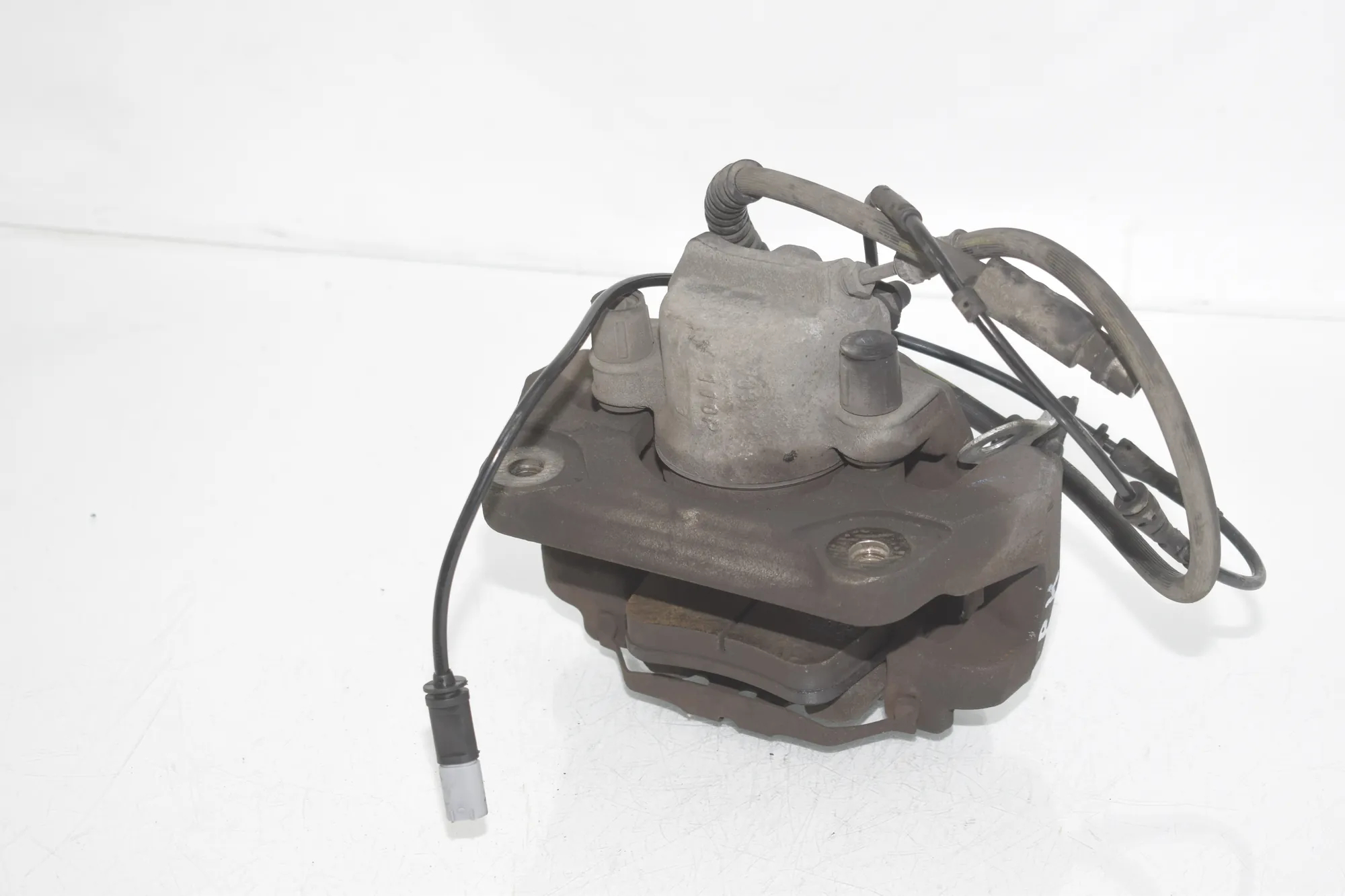 Front Left Brake Caliper – OEM 6790921 · BMW X3 (F25) BMW X3 (F25) xDrive 30 d 2012 – 3