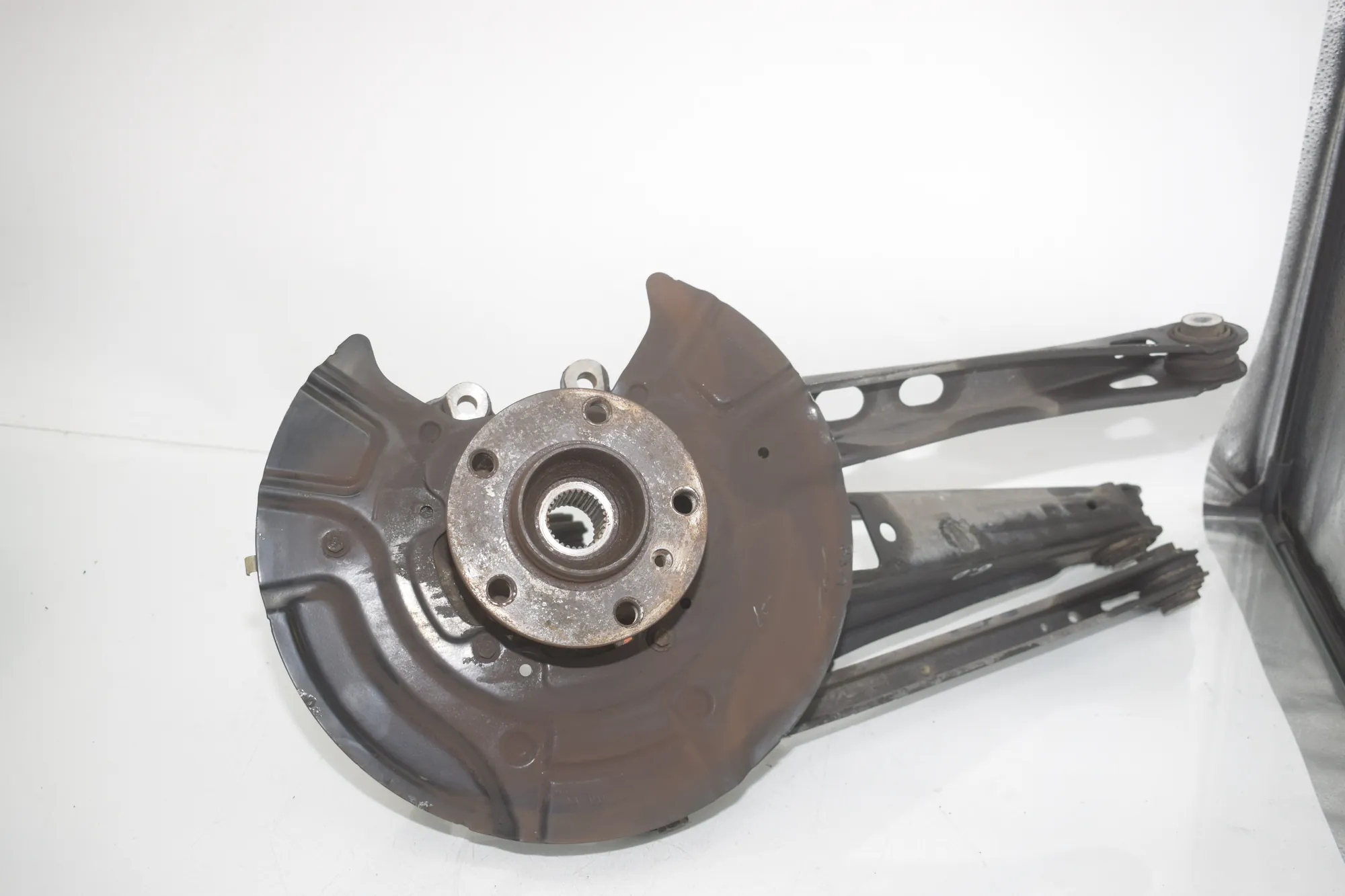 Rear Right Wheel Hub – OEM 6797570 · BMW X3 (F25) BMW X3 (F25) xDrive 30 d 2012 – 3