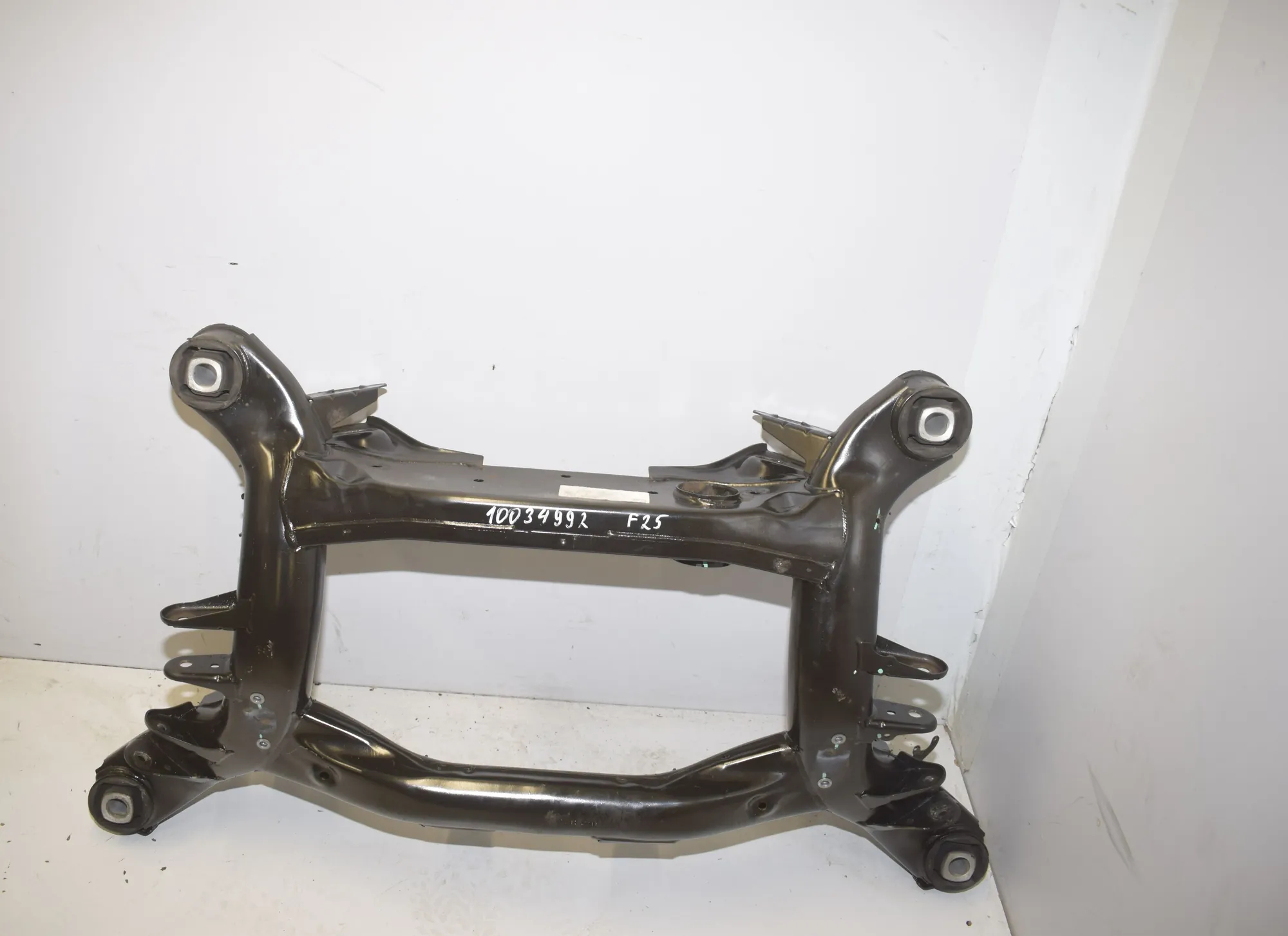 Rear Subframe – OEM 6857983 · BMW X3 (F25) BMW X3 (F25) xDrive 30 d 2012 – 2