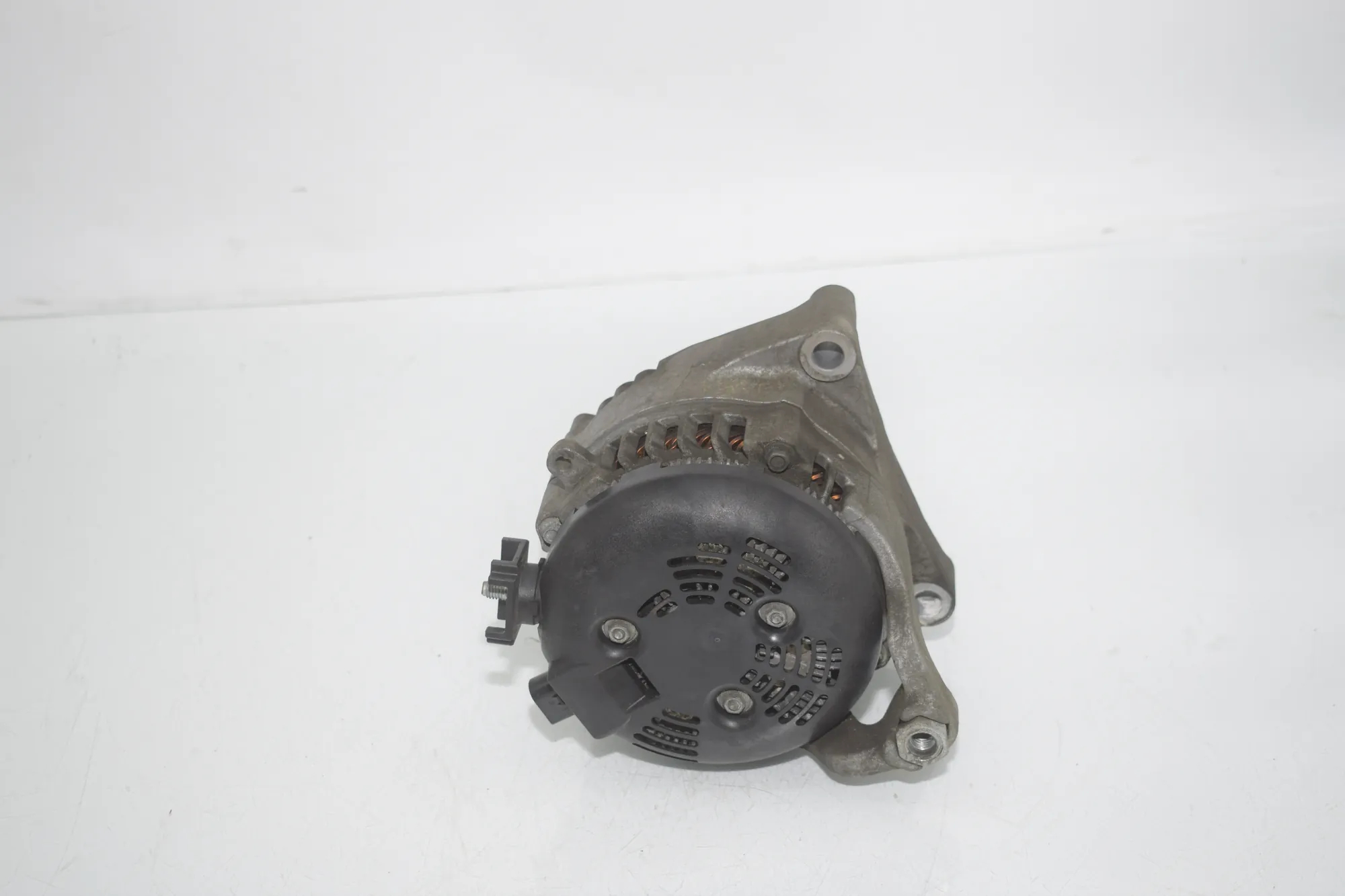 Alternator Generator – OEM 7605478 · BMW 3 (F30, F80) BMW 3 (F30, F80) 320 i 2012 – 3