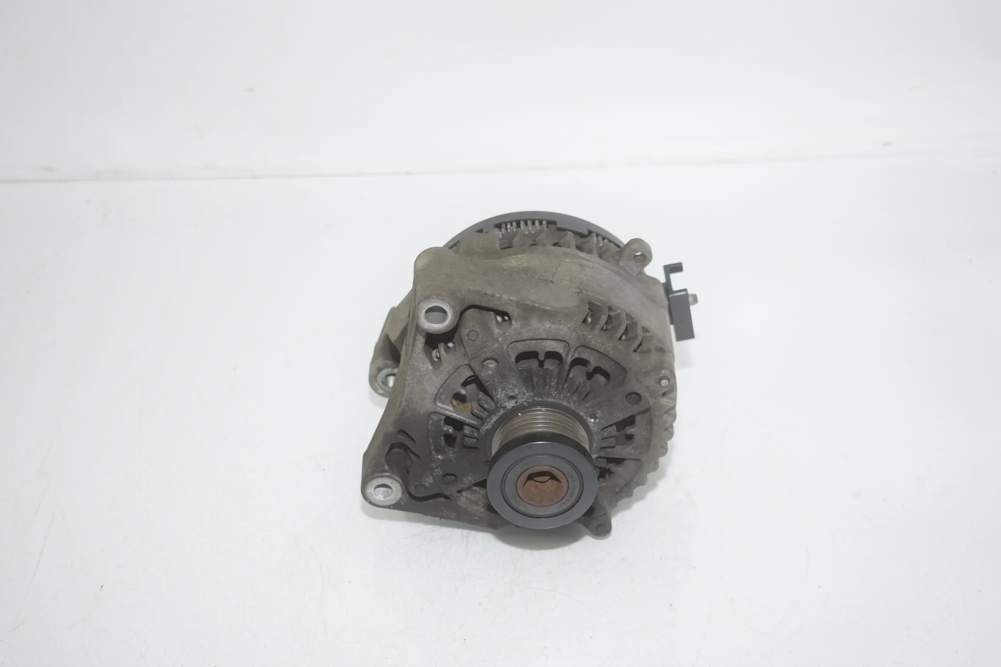 Alternator Generator – OEM 7605478 · BMW 3 (F30, F80) BMW 3 (F30, F80) 320 i 2012 – 2