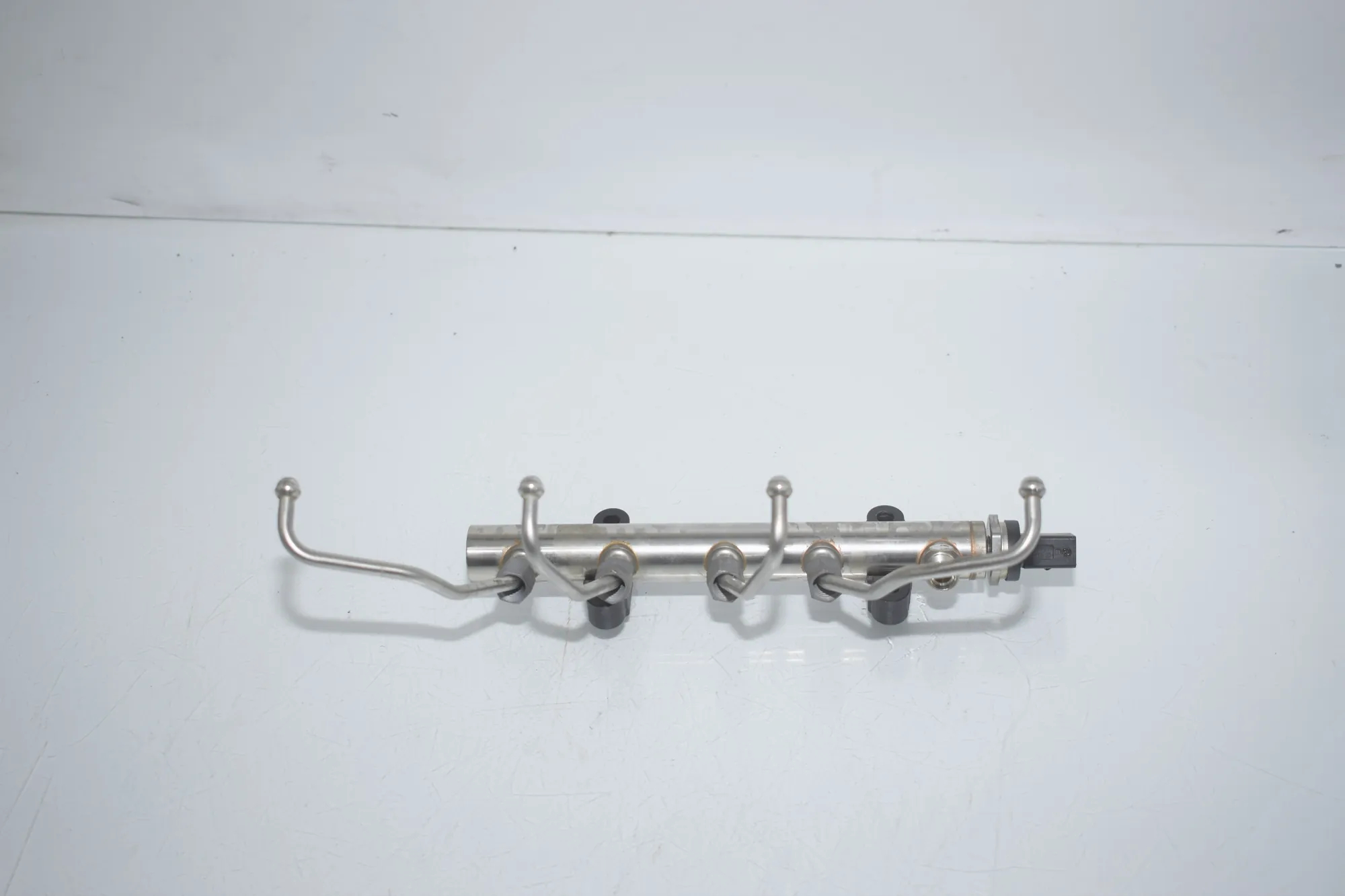 Fuel Rail – OEM 7585411 · BMW 3 (F30, F80) BMW 3 (F30, F80) 320 i 2012 – 3