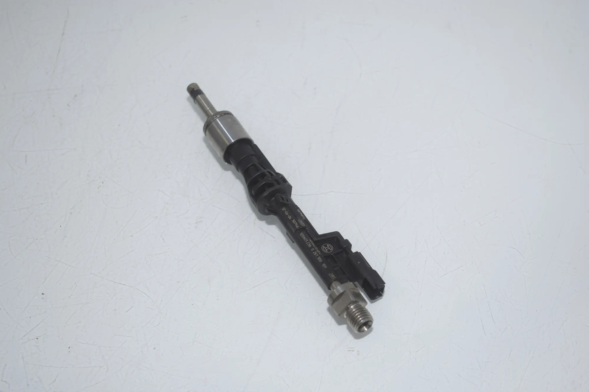 Fuel Injector – OEM 7597870 · BMW 3 (F30, F80) BMW 3 (F30, F80) 320 i 2012 – 2