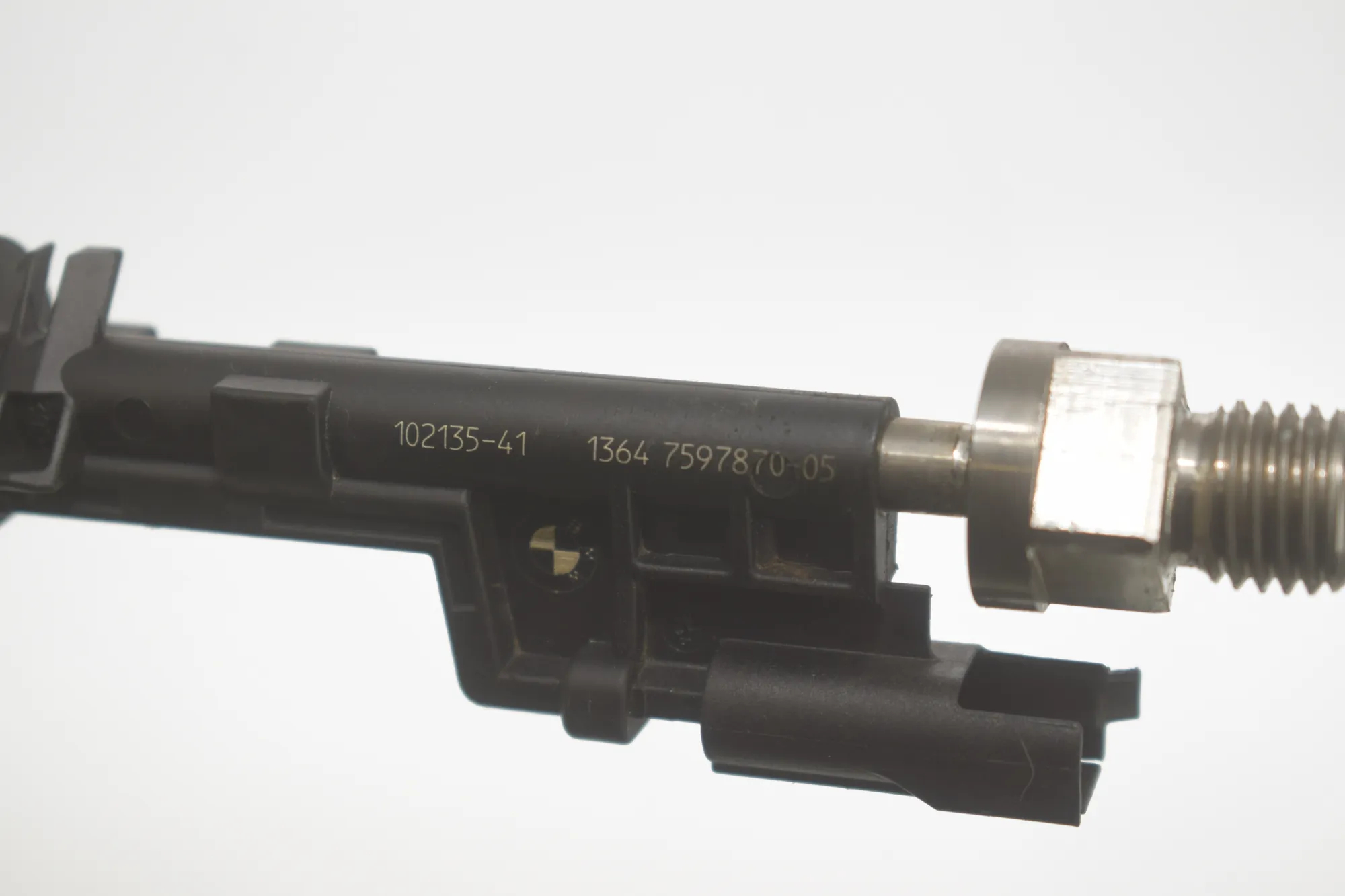 Fuel Injector – OEM 7597870 · BMW 3 (F30, F80) BMW 3 (F30, F80) 320 i 2012 – 4