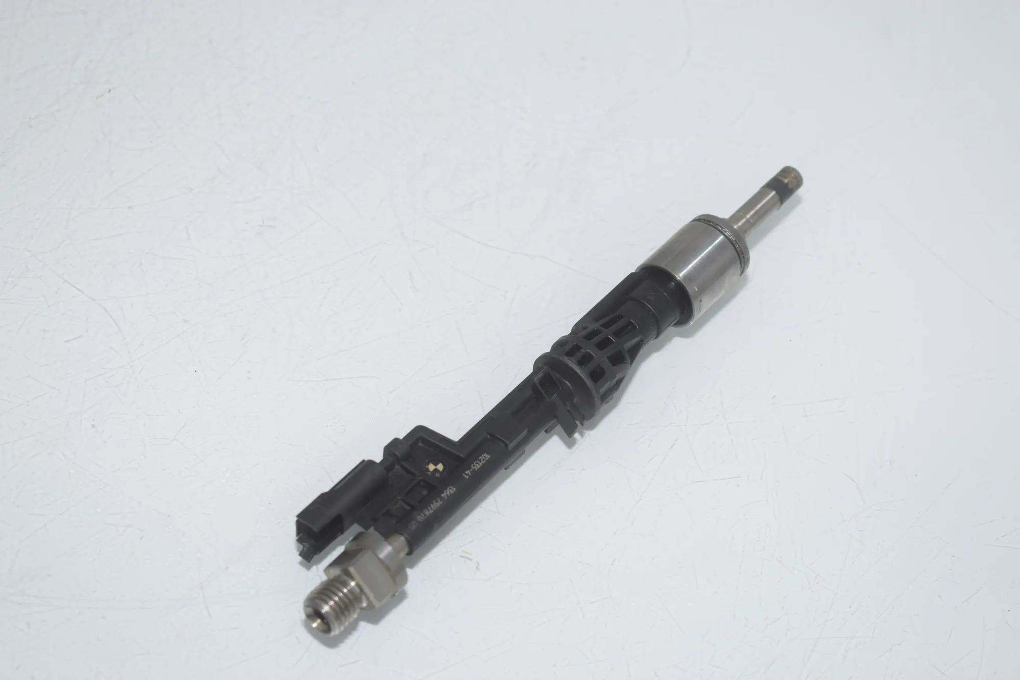 Fuel Injector – OEM 7597870 · BMW 3 (F30, F80) BMW 3 (F30, F80) 320 i 2012 – 3