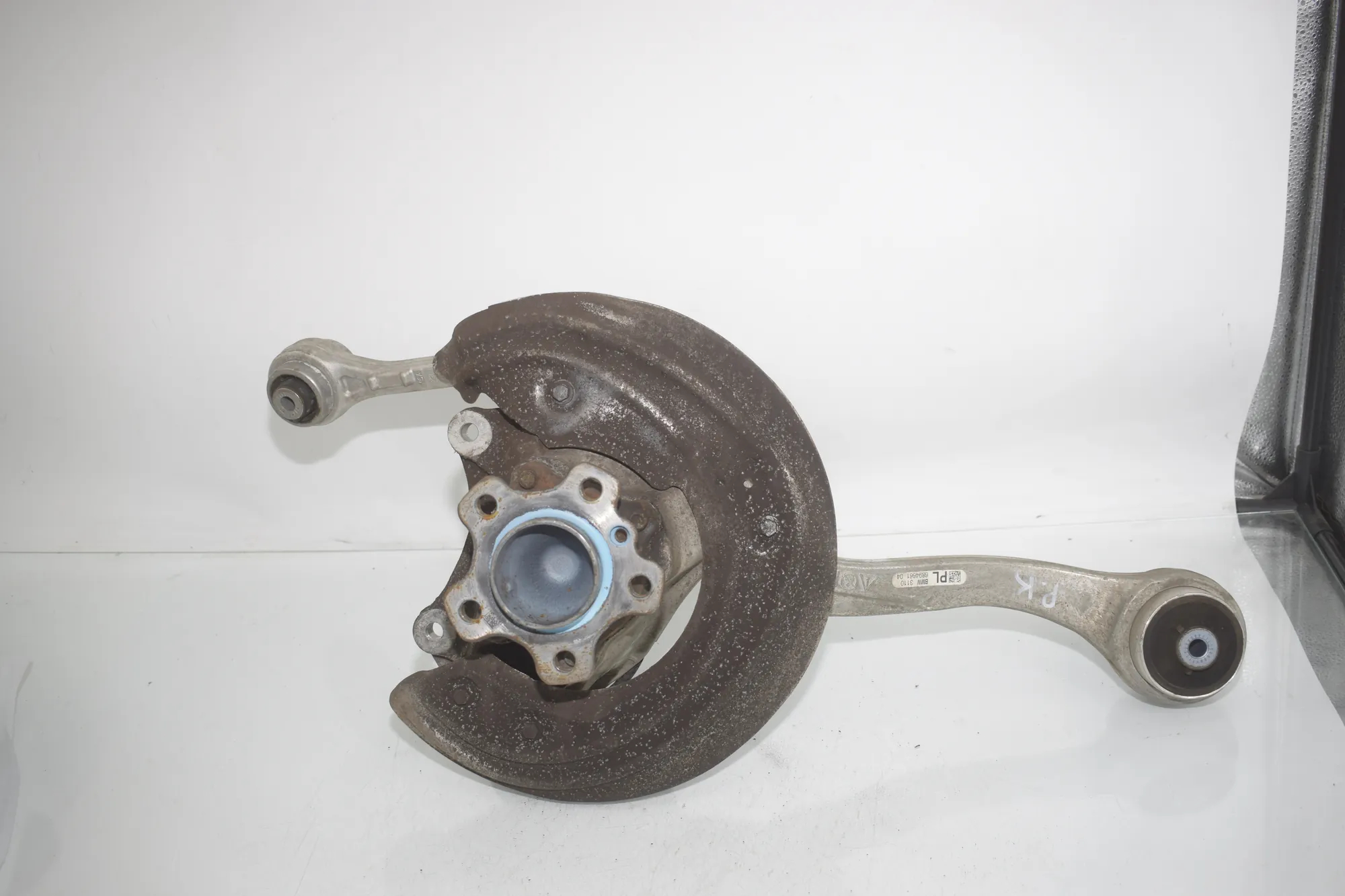 Front Left Wheel Hub – OEM 6878609 · BMW 3 Touring (G21) BMW 3 Touring (G21) 320 d Mild-Hybrid 2023 – 2