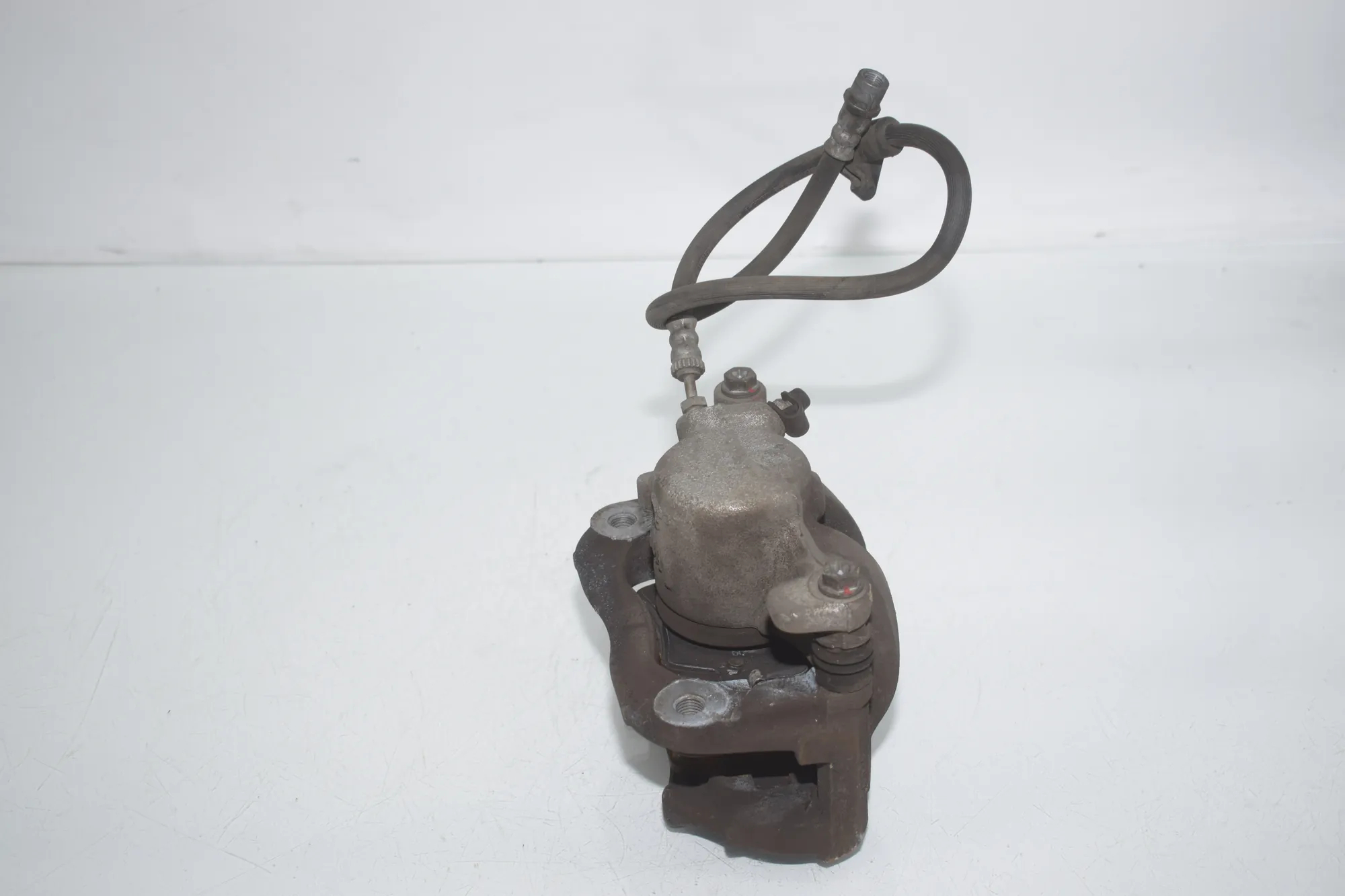 Front Right Brake Caliper – OEM 6860266 · BMW 3 Touring (G21) BMW 3 Touring (G21) 320 d Mild-Hybrid 2023 – 2