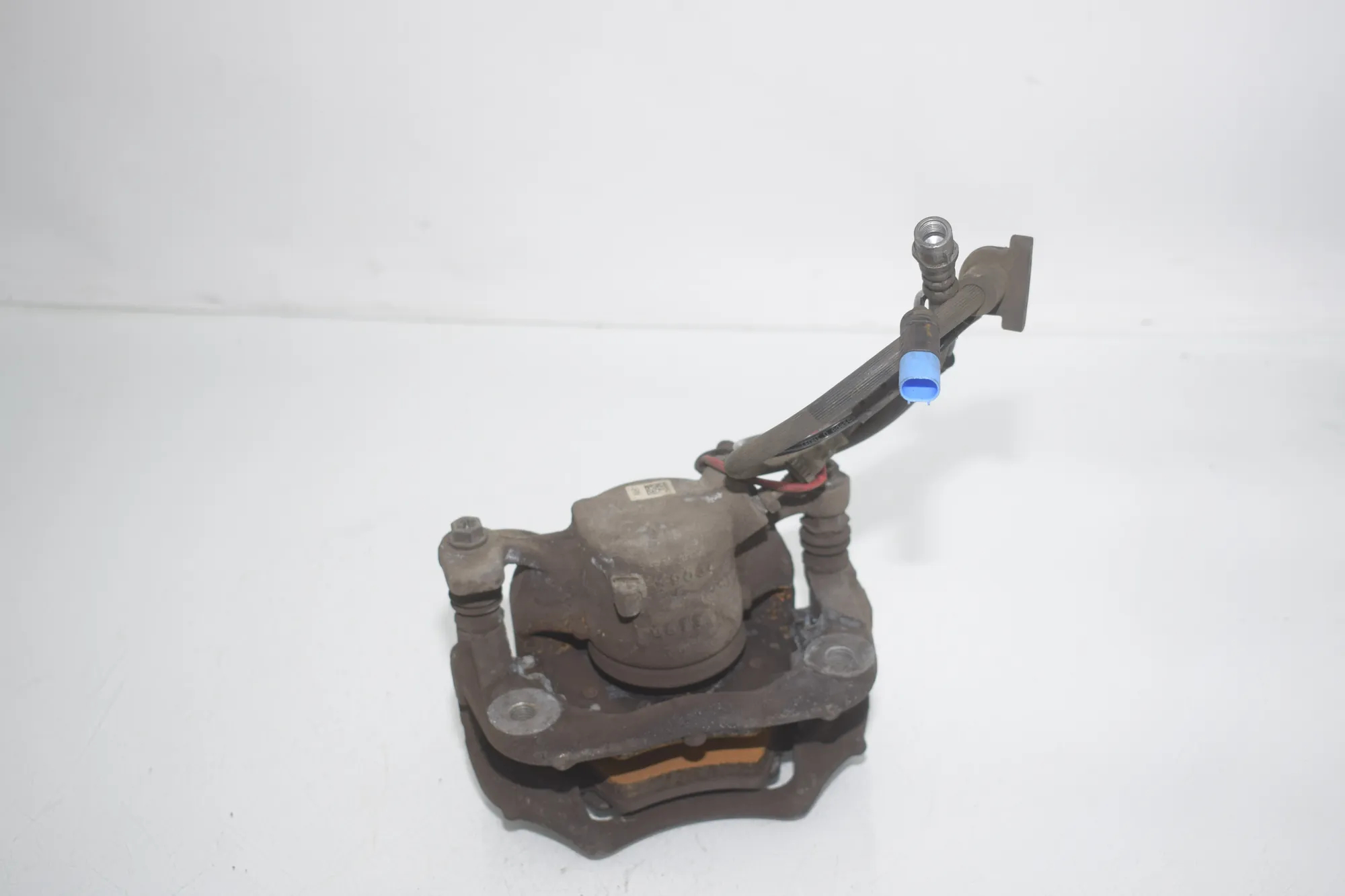 Front Left Brake Caliper – OEM 6860265 · BMW 3 Touring (G21) BMW 3 Touring (G21) 320 d Mild-Hybrid 2023 – 5