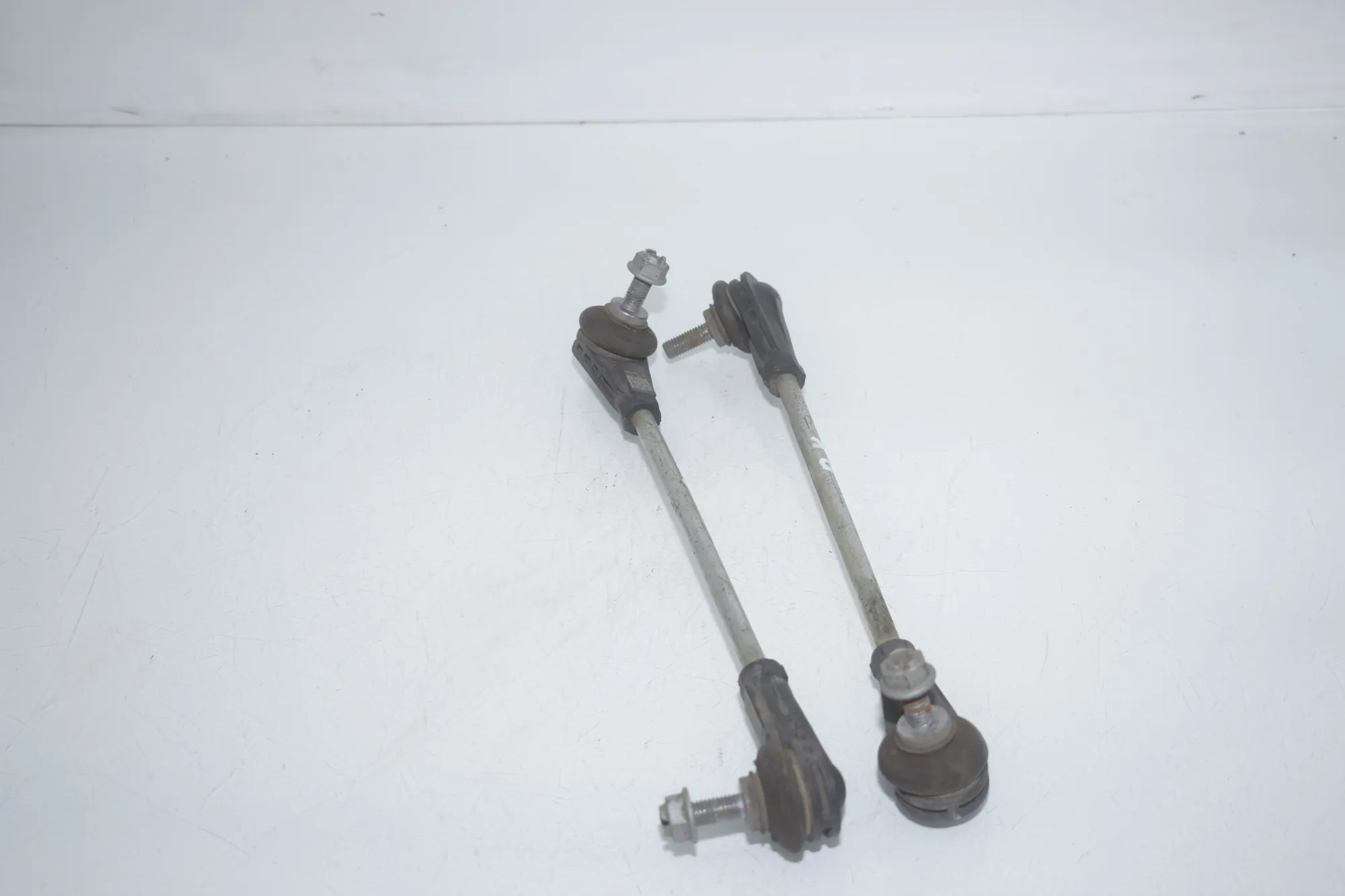 Front Left Stabilizer Link – OEM 6893360 · BMW 3 Touring (G21) BMW 3 Touring (G21) 320 d Mild-Hybrid 2023 – 2