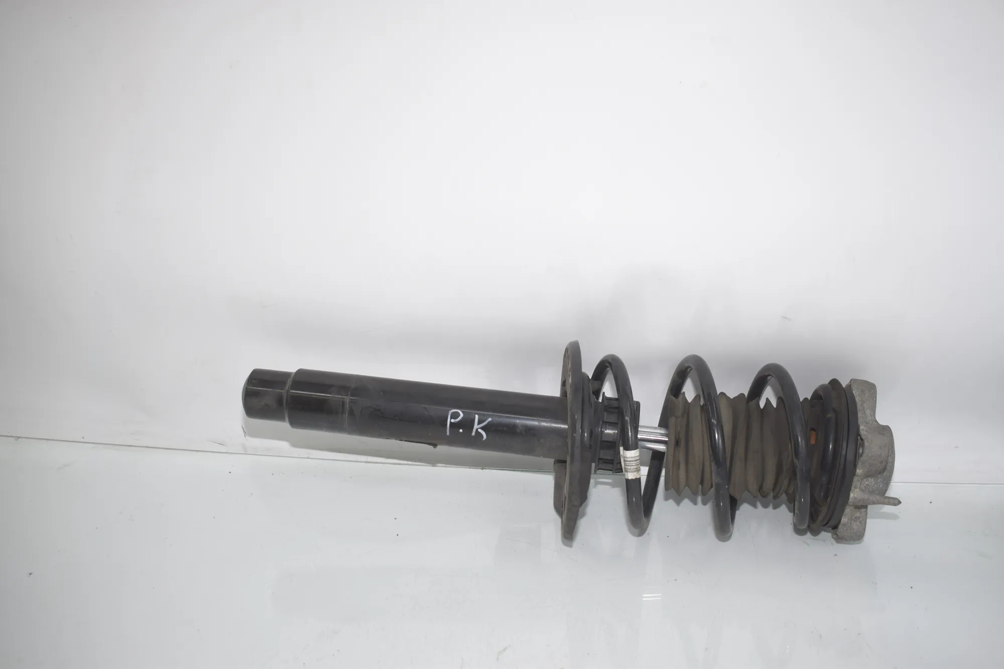 Front Left Shock Absorber – OEM 6888489 · BMW 3 Touring (G21) BMW 3 Touring (G21) 320 d Mild-Hybrid 2023 – 2