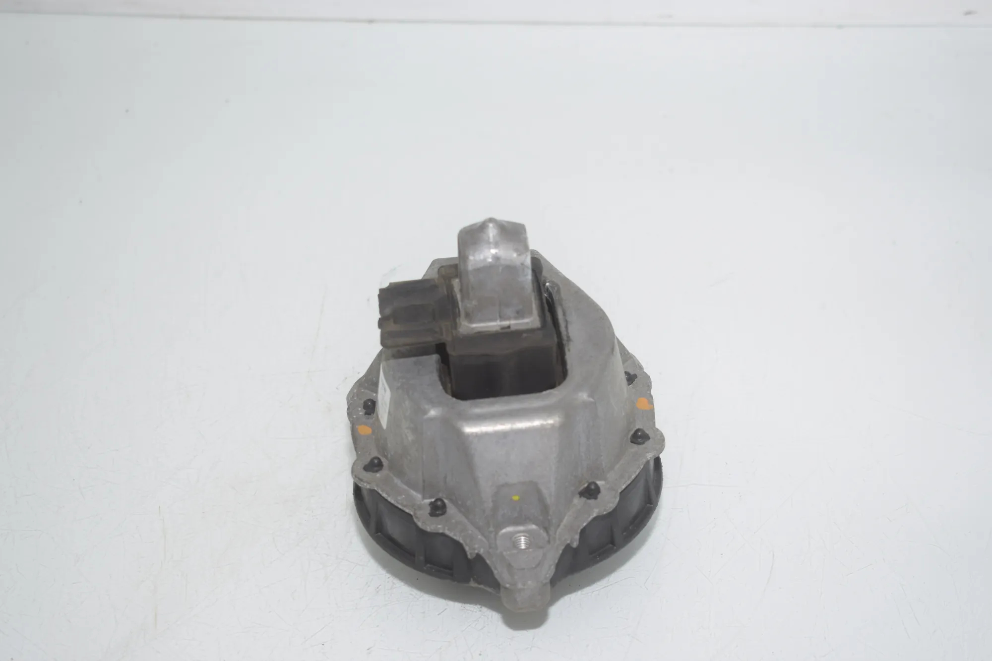 Right Side Engine Mount – OEM 7582318 · BMW 3 Touring (G21) BMW 3 Touring (G21) 320 d Mild-Hybrid 2023 – 2