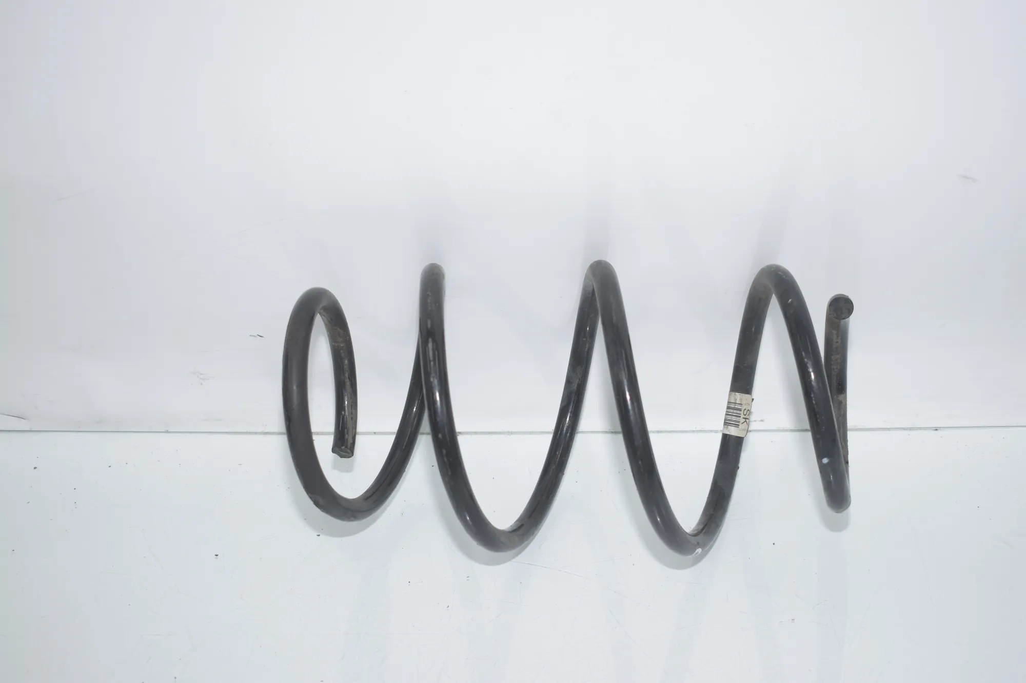 Front Right Coil Spring – OEM 6898618 · BMW 3 Touring (G21) BMW 3 Touring (G21) 320 d Mild-Hybrid 2023