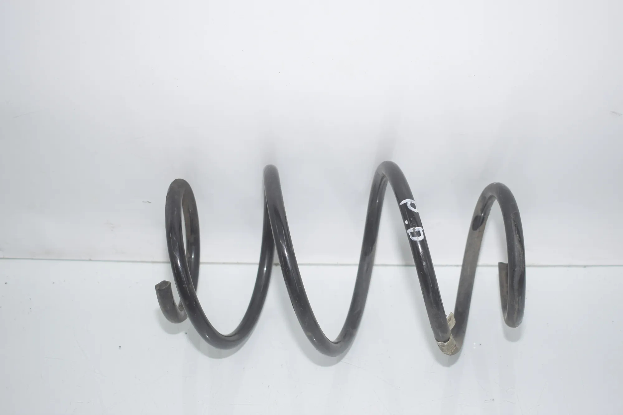 Front Right Coil Spring – OEM 6898618 · BMW 3 Touring (G21) BMW 3 Touring (G21) 320 d Mild-Hybrid 2023 – 2