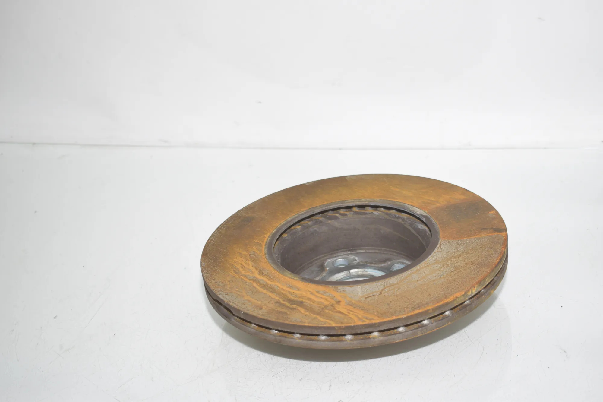 Front Right Brake Disc – OEM 6877212 · BMW 3 Touring (G21) BMW 3 Touring (G21) 320 d Mild-Hybrid 2023 – 4