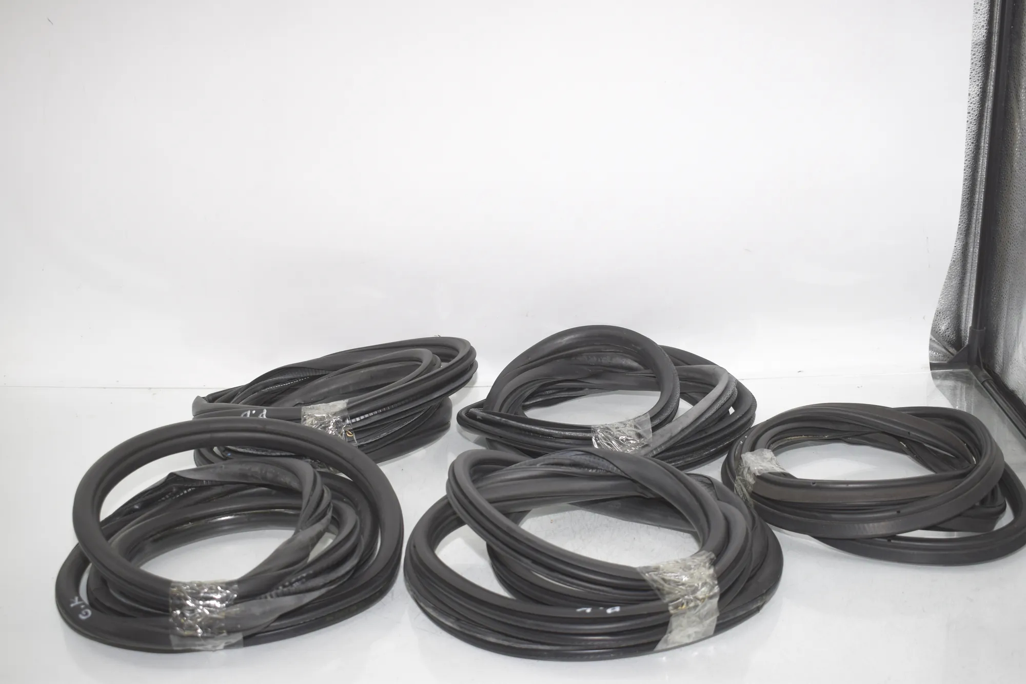 Front Right Door Seal Rubber – OEM 7258329 · BMW 3 (F30, F80) BMW 3 (F30, F80) 320 i 2012 – 3