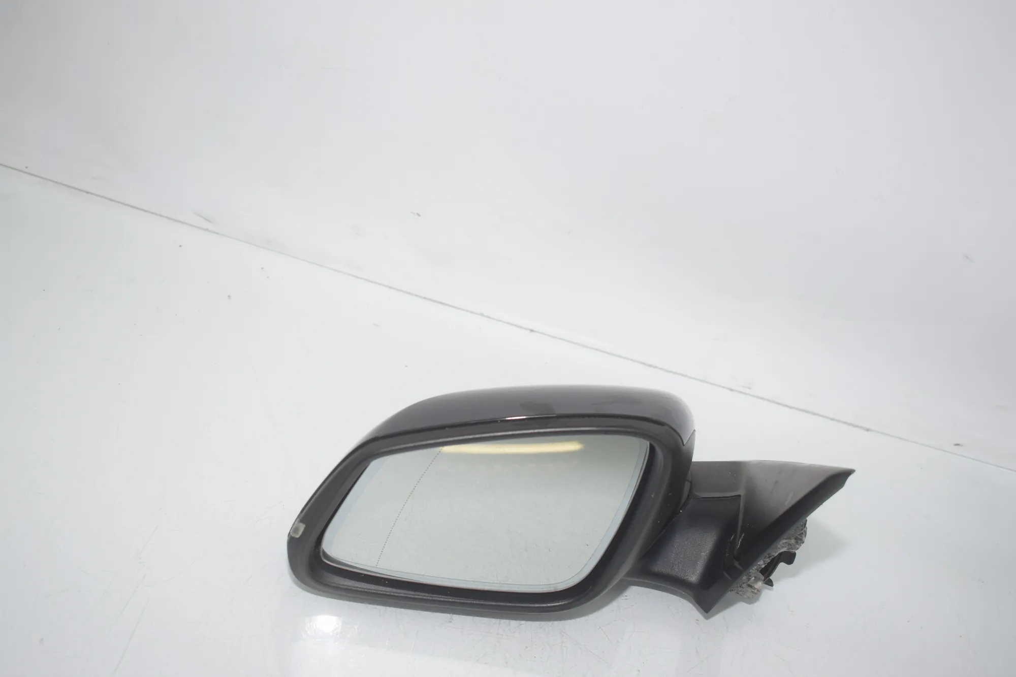 Left Side Wing Mirror – OEM 7245135 · BMW 3 (F30, F80) BMW 3 (F30, F80) 320 i 2012 – 2