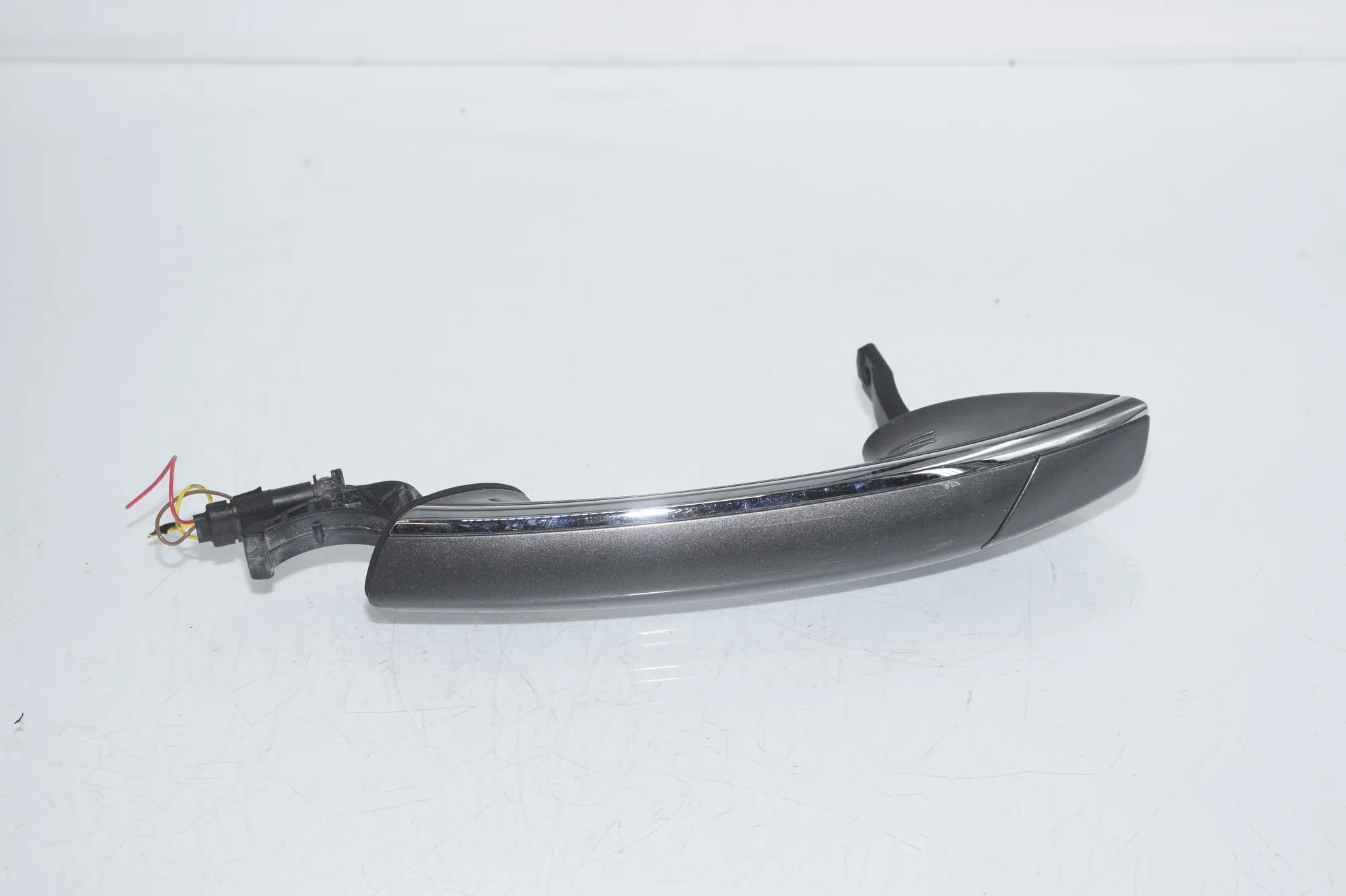 Front Left Door Exterior Handle – OEM 7472725 · BMW 7 (G11, G12) 750 d, Ld xDrive 2016
