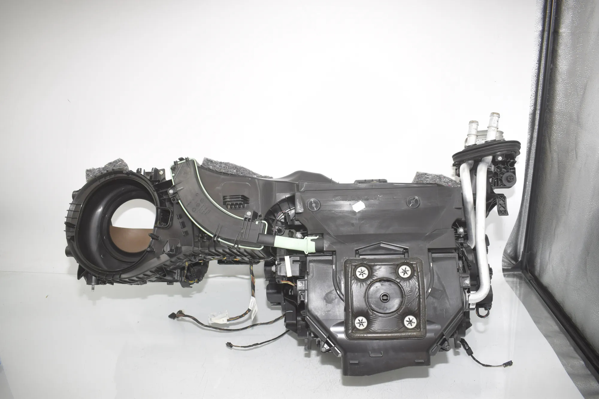 Interior Heater – OEM 9207085 · BMW 3 (F30, F80) BMW 3 (F30, F80) 320 i 2012 – 2