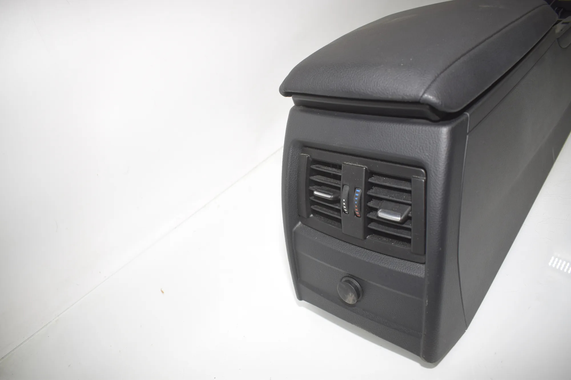 Center Console – OEM 9360528 · BMW 3 (F30, F80) BMW 3 (F30, F80) 320 i 2012 – 3
