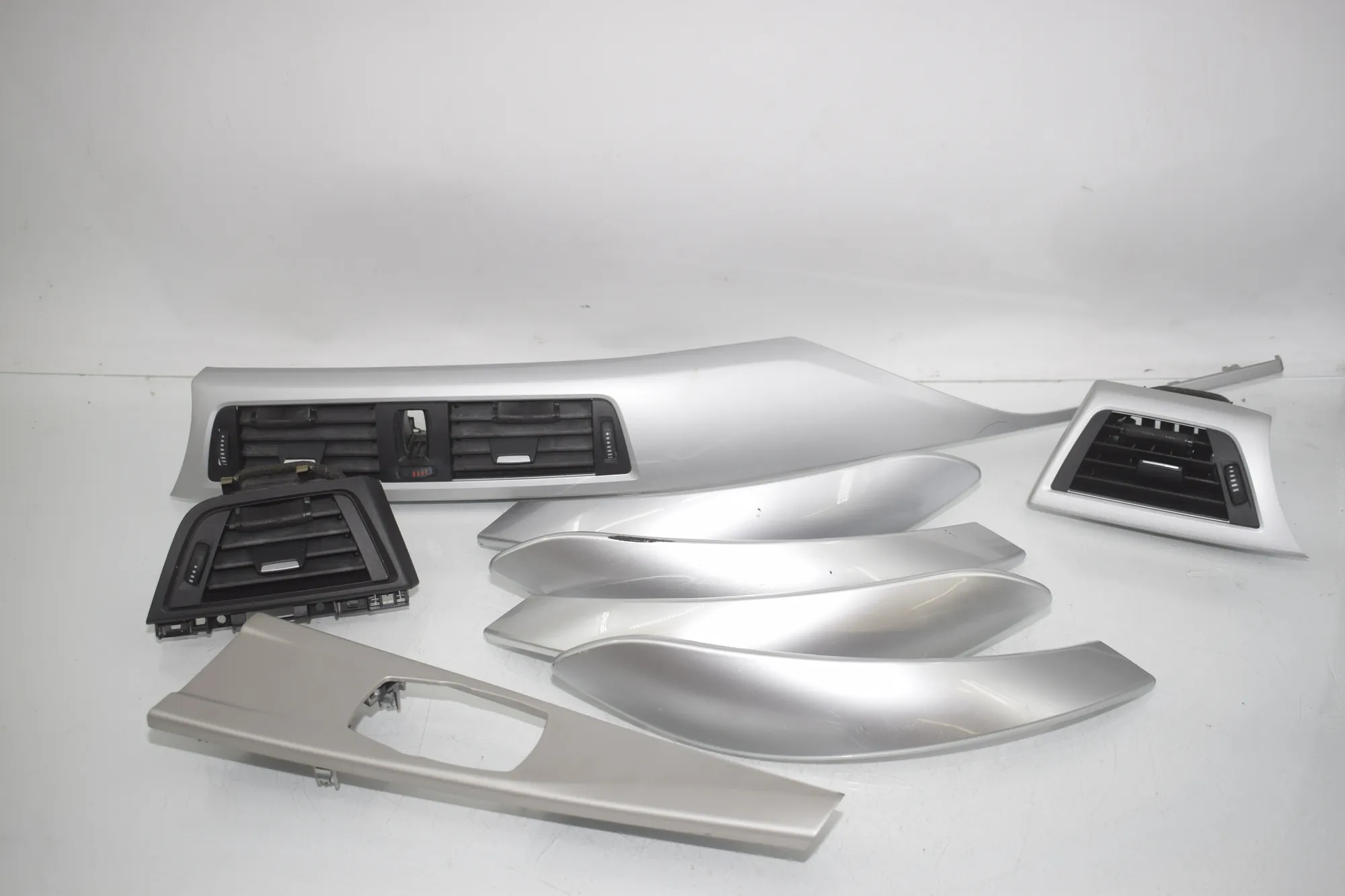 Interior Trim Strips Kit – OEM 9253217 · BMW 3 (F30, F80) BMW 3 (F30, F80) 320 i 2012 – 4