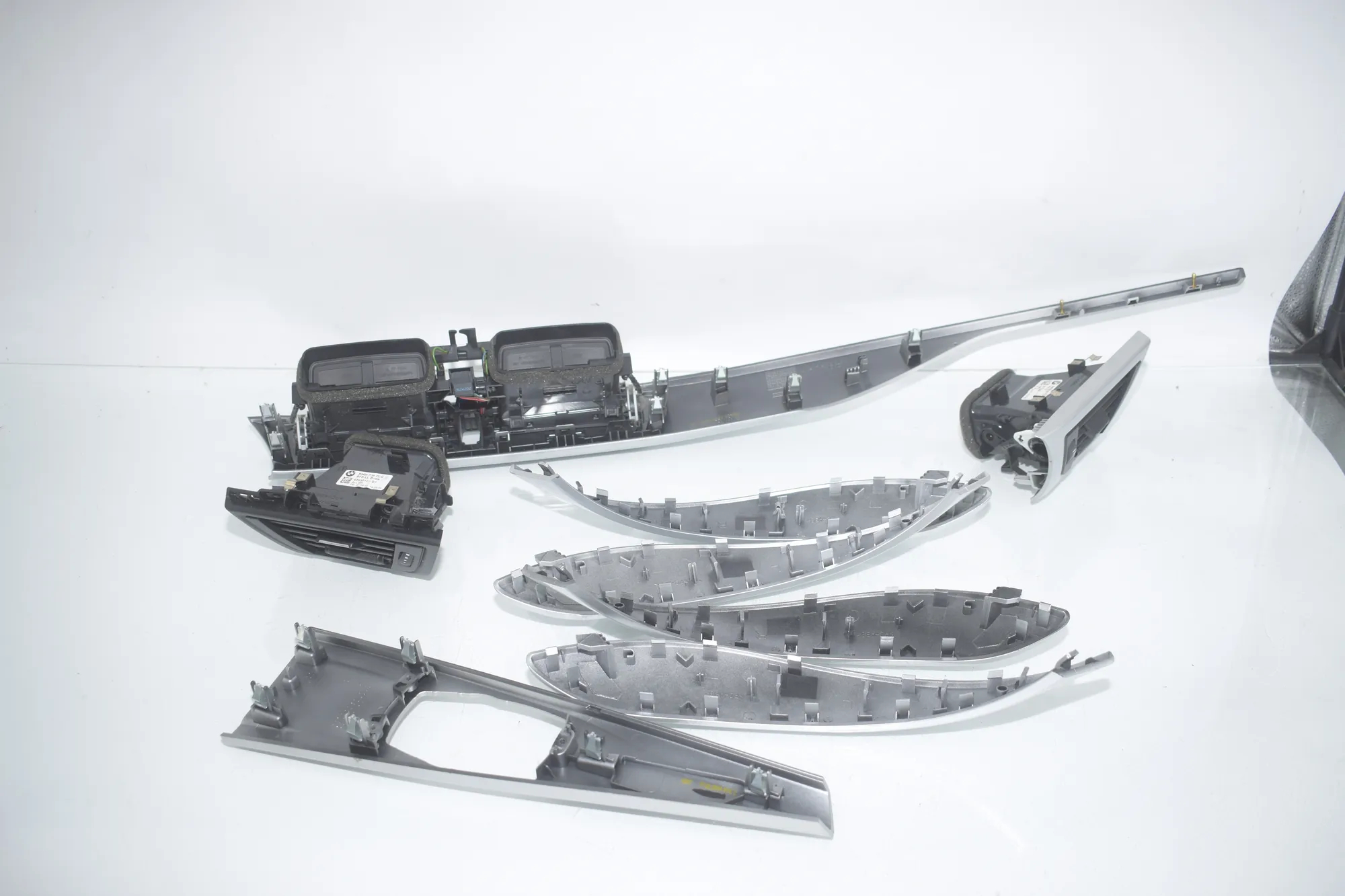 Interior Trim Strips Kit – OEM 9253217 · BMW 3 (F30, F80) BMW 3 (F30, F80) 320 i 2012 – 5