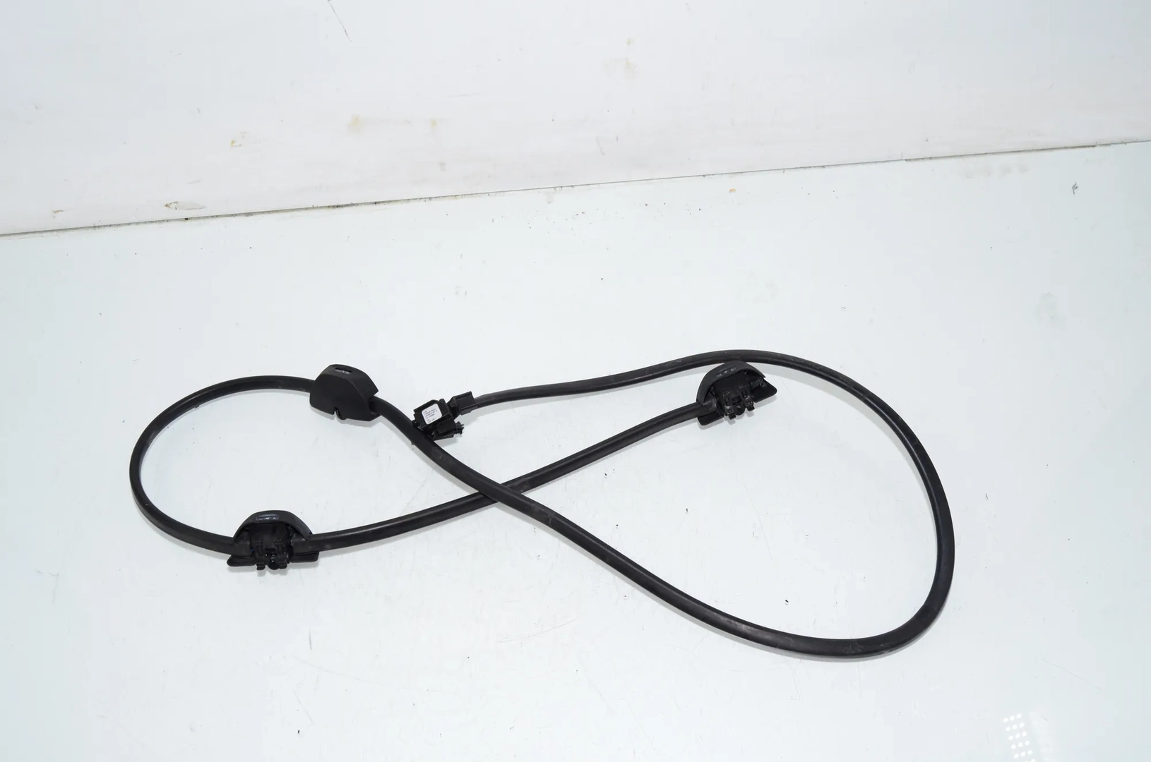 Windshield Nozzle Jet – OEM 7357373 · BMW 7 (G11, G12) 750 d, Ld xDrive 2016 – 2