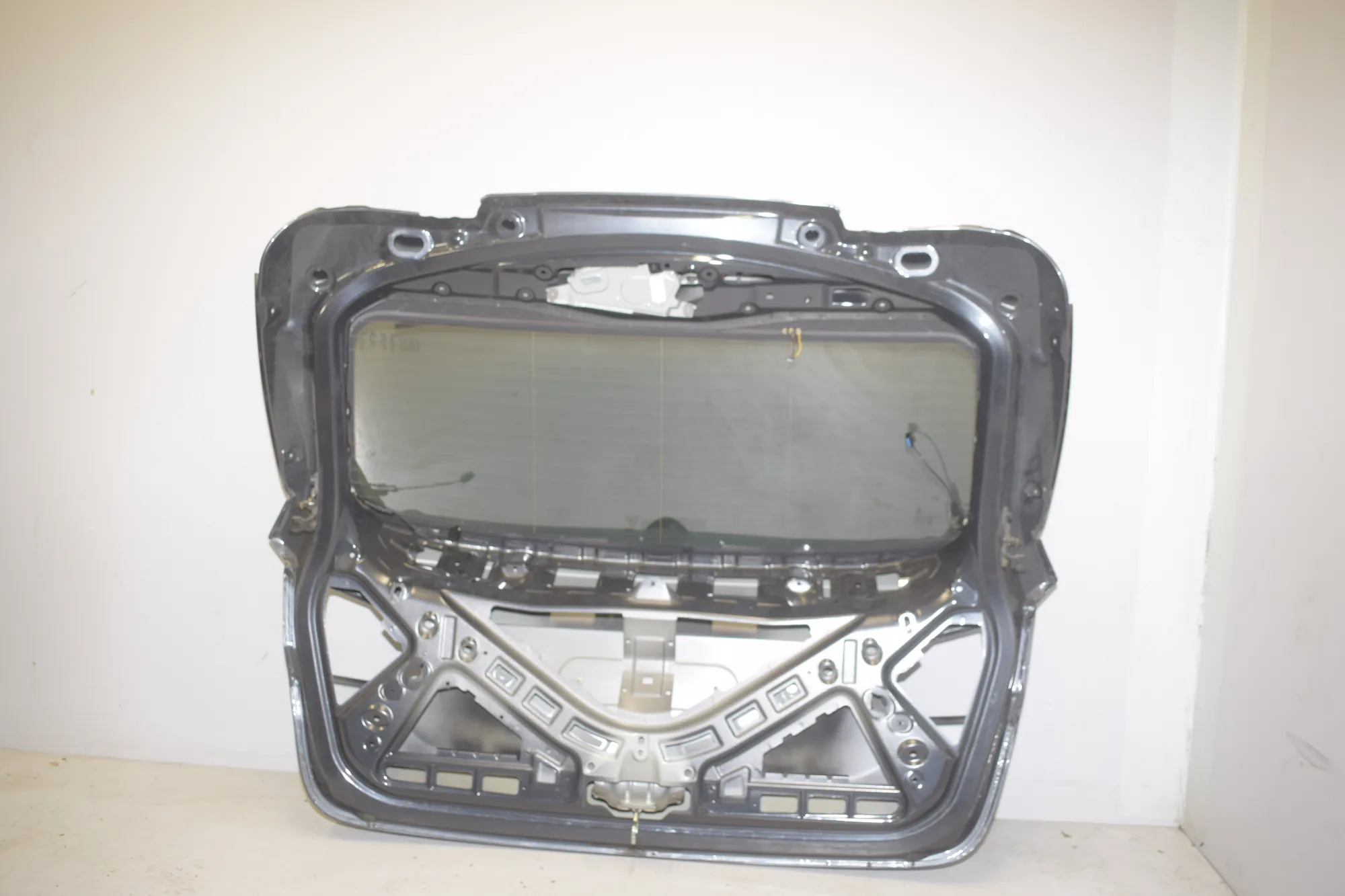 Tailgate Bootlid · BMW 2 Active Tourer (F45) BMW 2 Active Tourer (F45) 216 i 2017 – 5
