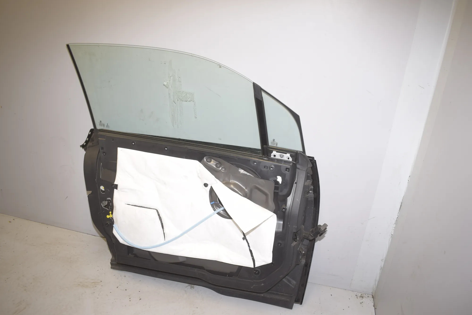 Front Left Door · BMW i3 (I01) BMW i3 (I01) Electric 2020 – 6